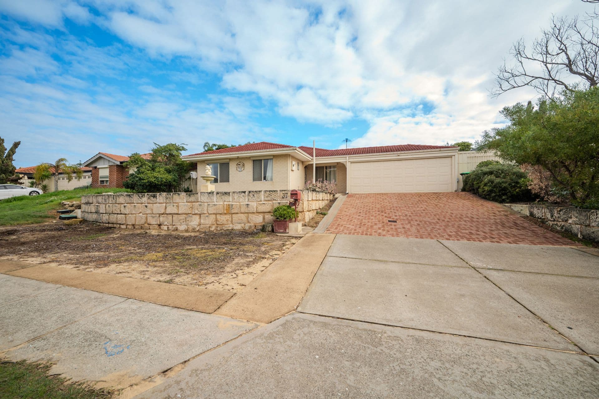 37 Greyhound Drive, Merriwa, WA, 6030, Merriwa - Thumbnail 2