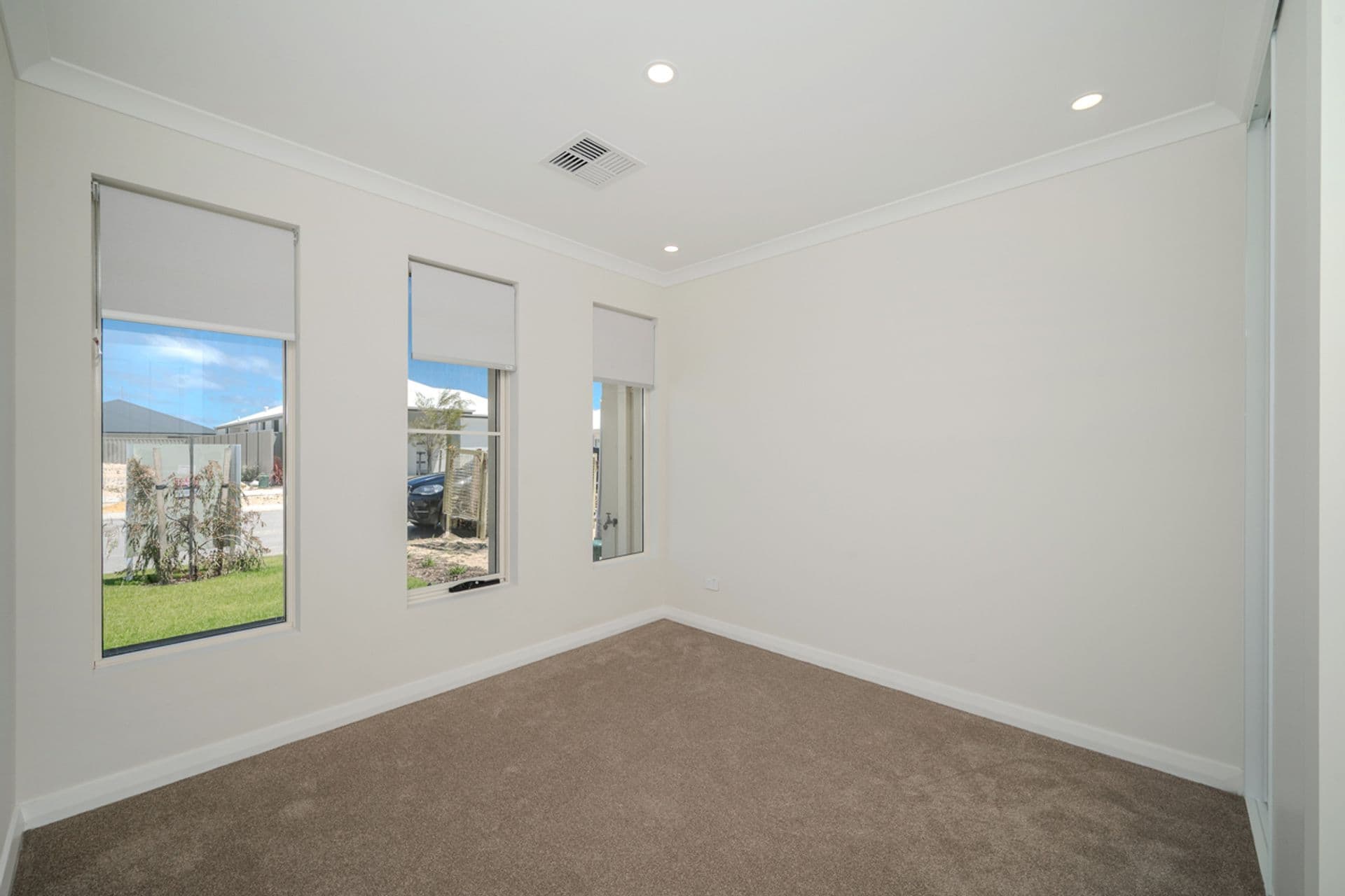 10 Kirkby View, Eglinton, WA, 6034, Eglinton - Thumbnail 4