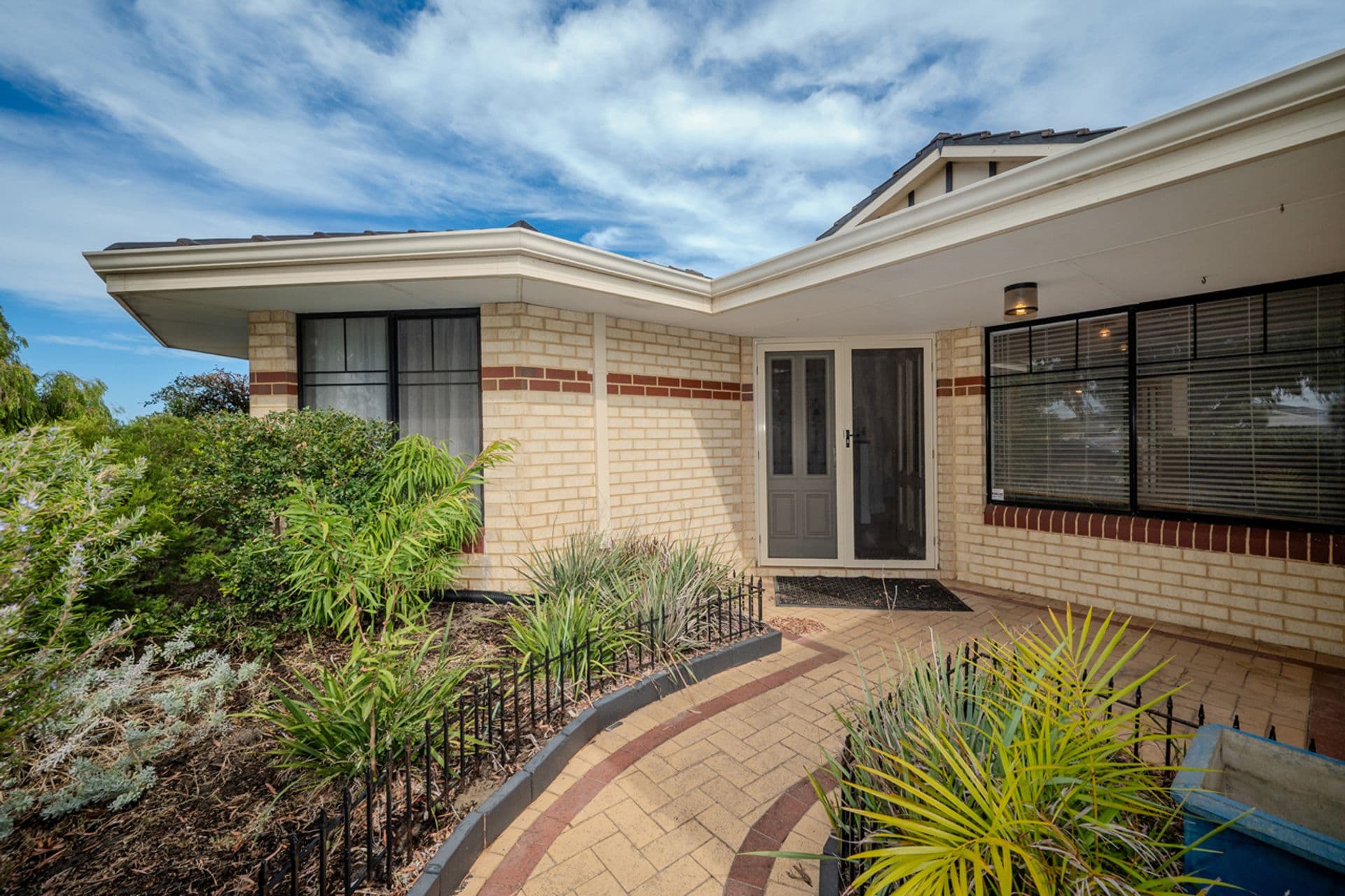 16 Mintaro Parade, Quinns Rocks, WA, 6030, Quinns Rocks - Thumbnail 2