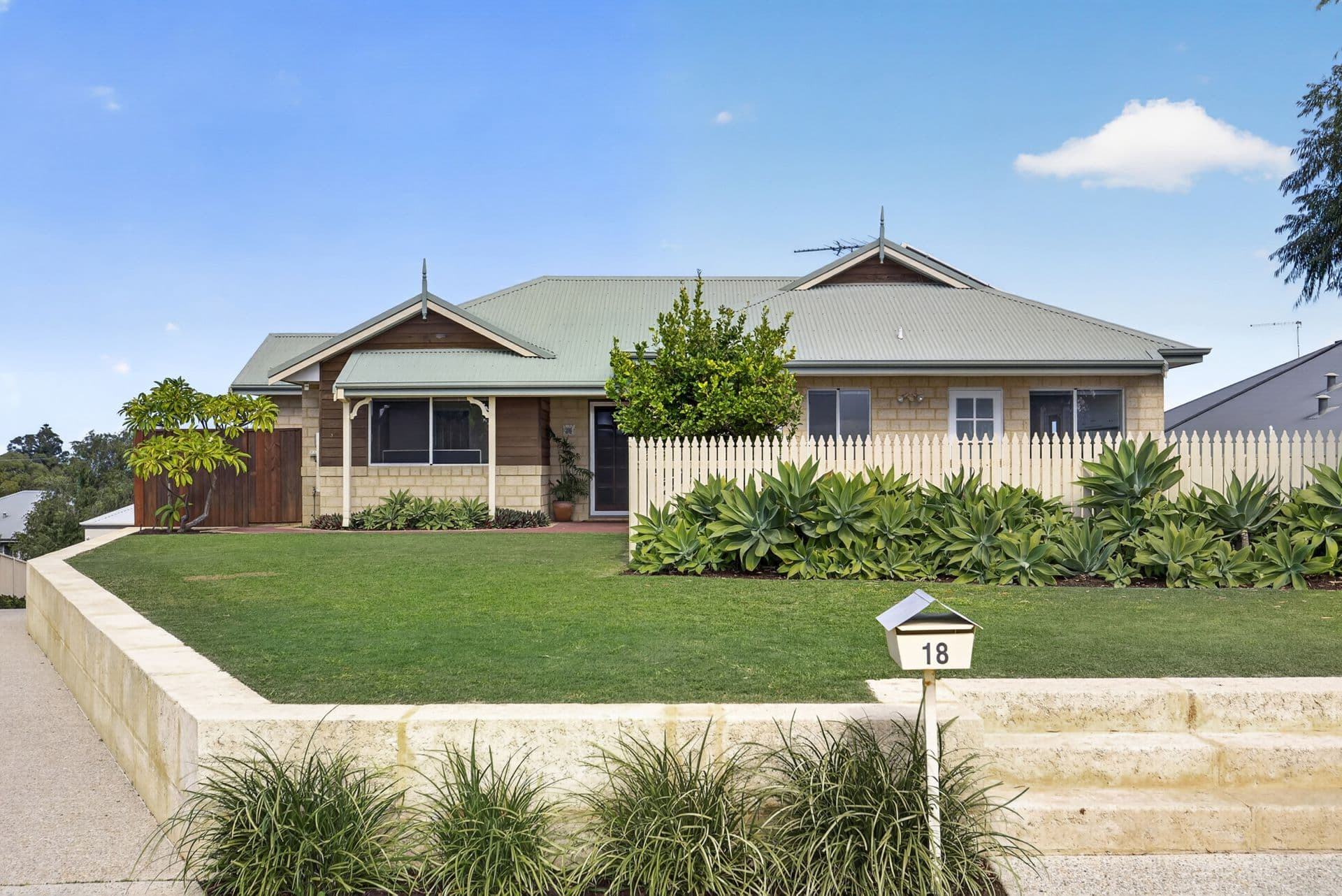 18 Cox Crescent, Quinns Rocks, WA, 6030, Quinns Rocks - Image 1