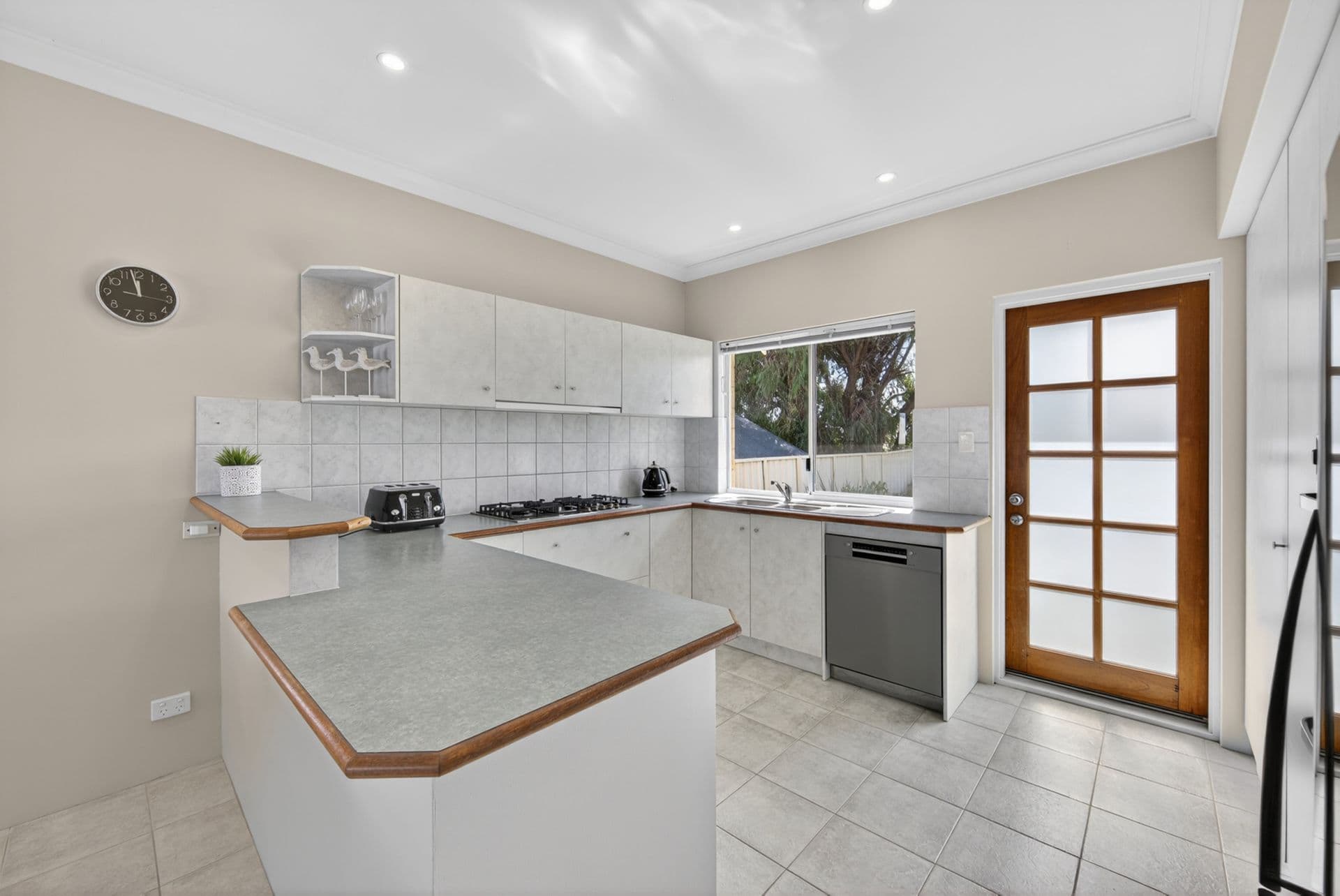 18 Cox Crescent, Quinns Rocks, WA, 6030, Quinns Rocks - Thumbnail 6