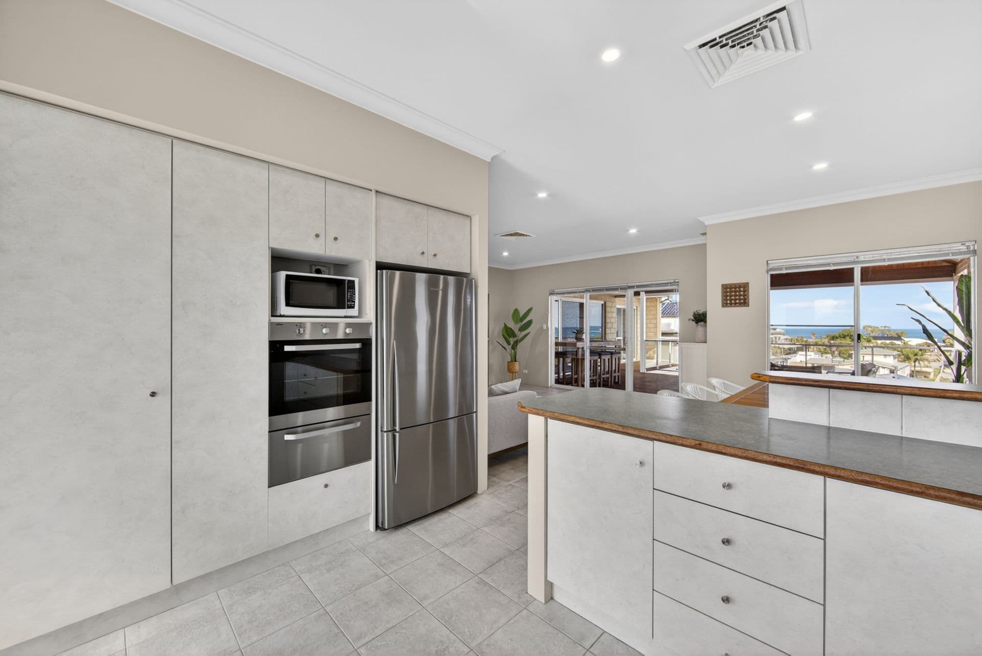 18 Cox Crescent, Quinns Rocks, WA, 6030, Quinns Rocks - Thumbnail 8
