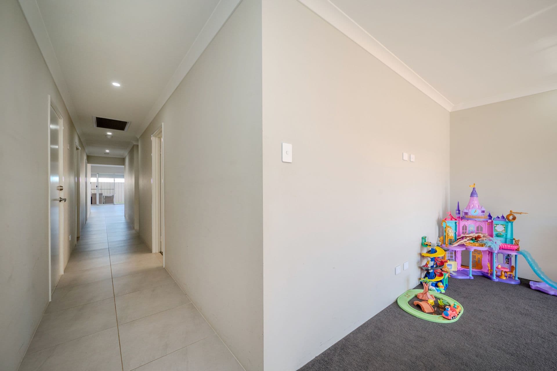 9 Lexicon Road, Yanchep, WA, 6035, Yanchep - Thumbnail 2