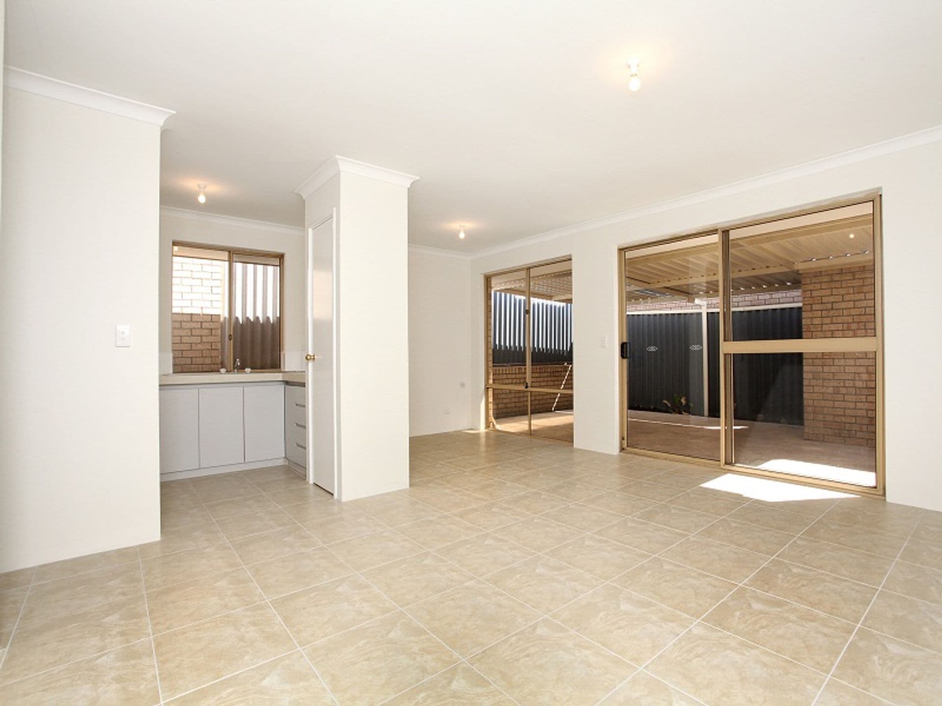 5/96 Simpson Avenue, Rockingham, WA, 6168, Rockingham - Image 1