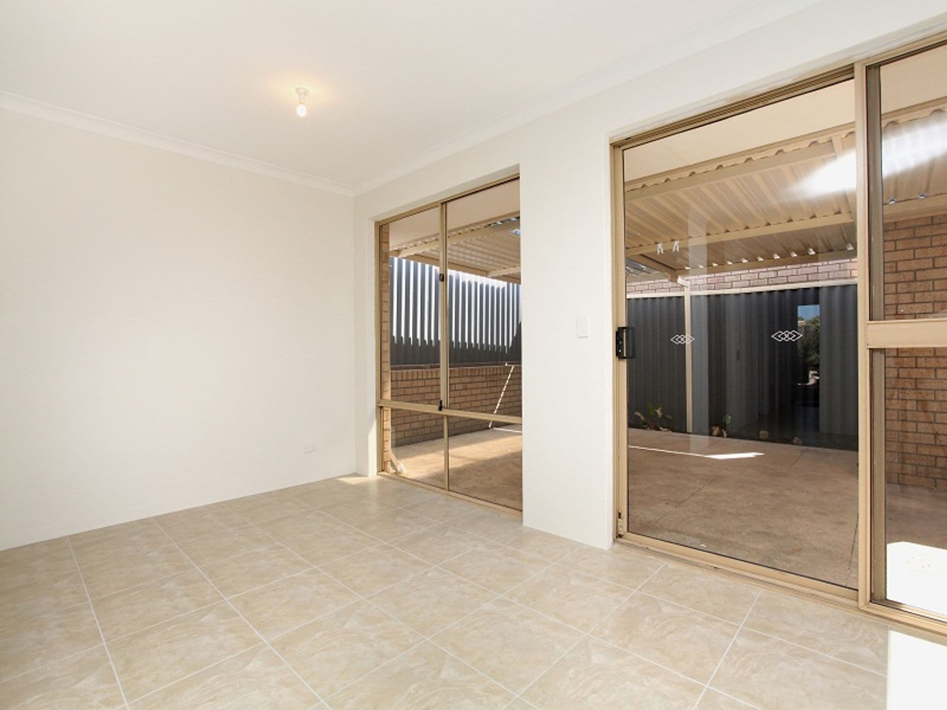 5/96 Simpson Avenue, Rockingham, WA, 6168, Rockingham - Thumbnail 5