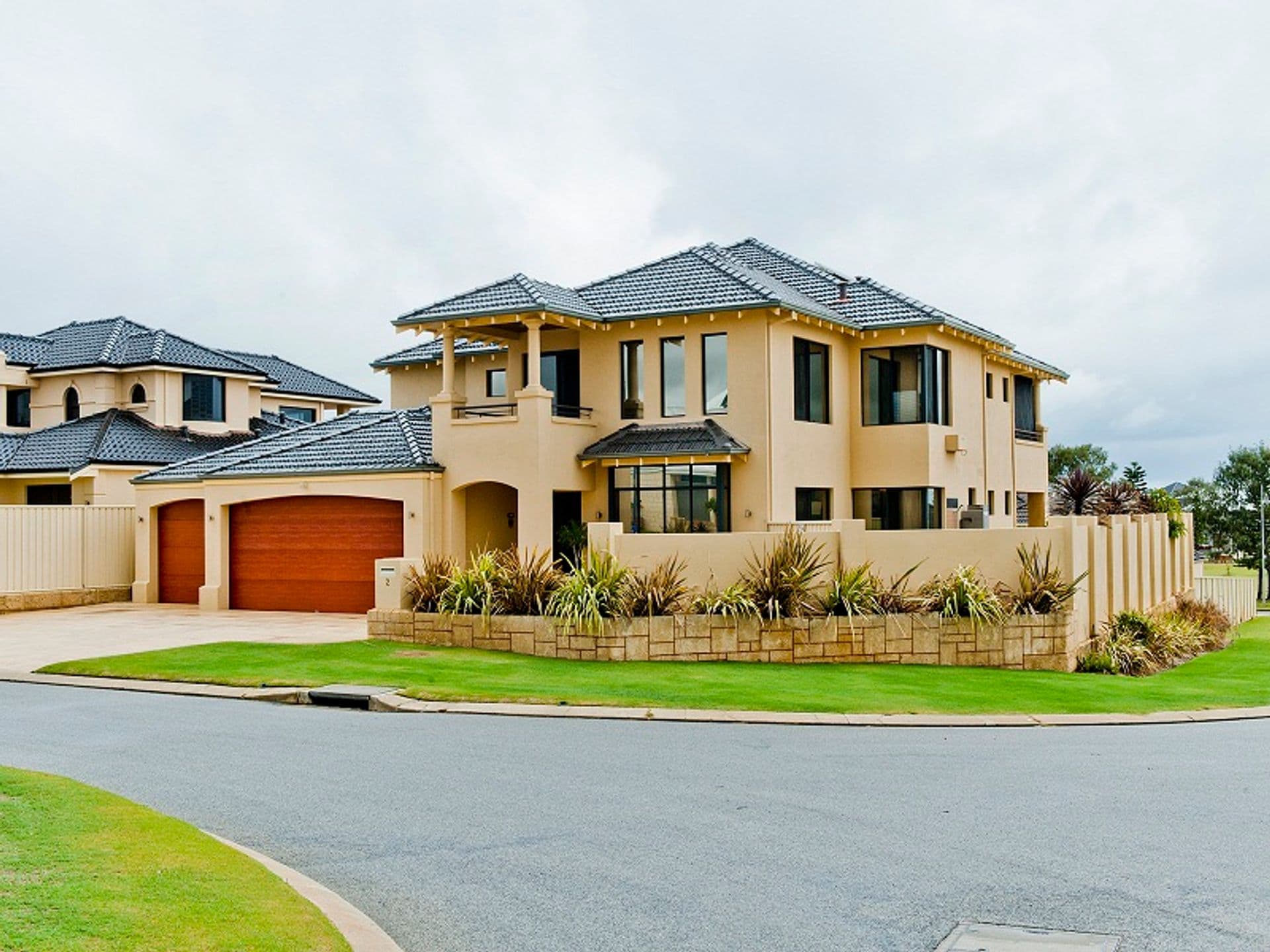 20/61 Rockingham Beach Road, Rockingham, WA, 6168, Coconuts - Image 1