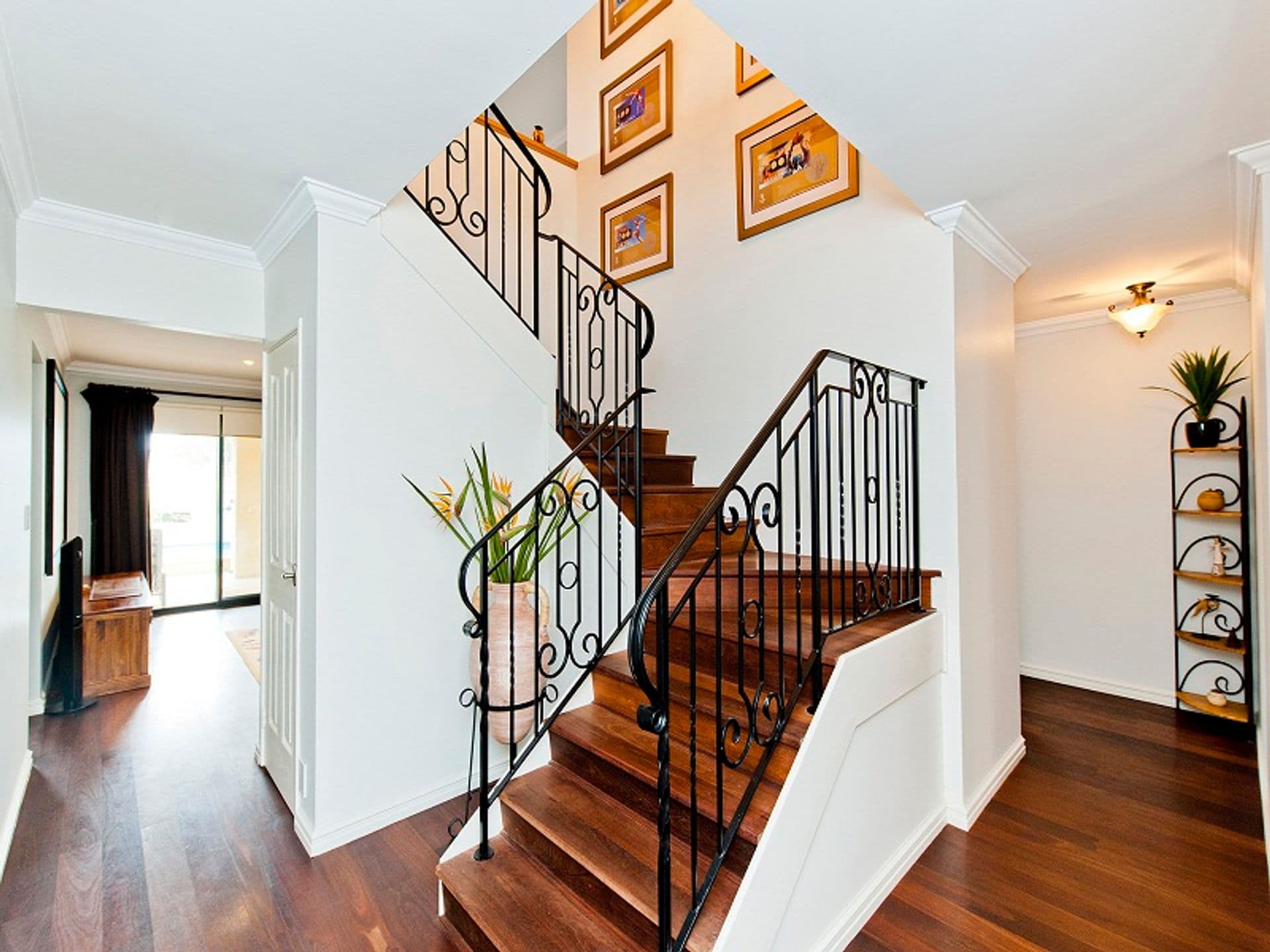 20/61 Rockingham Beach Road, Rockingham, WA, 6168, Coconuts - Thumbnail 3