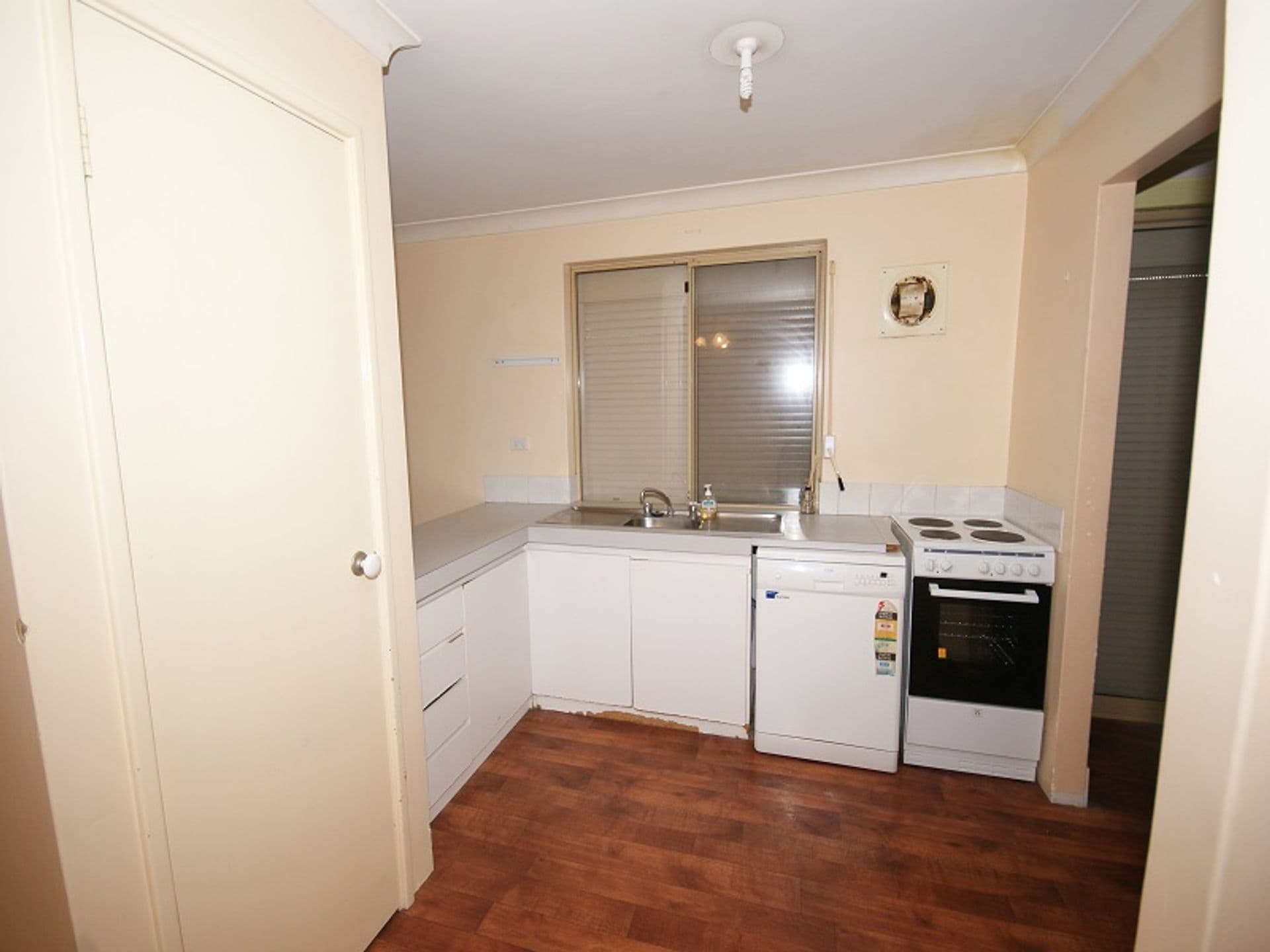 10/6 Sepia Court, Rockingham, WA, 6168, Rockingham - Thumbnail 2
