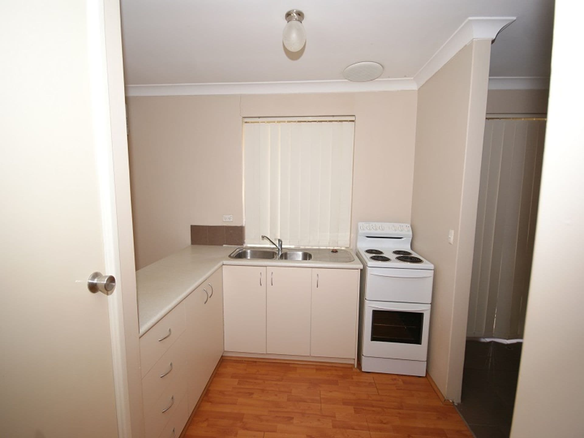 7/3 Merope Close, Rockingham, WA, 6168, Rockingham - Thumbnail 3