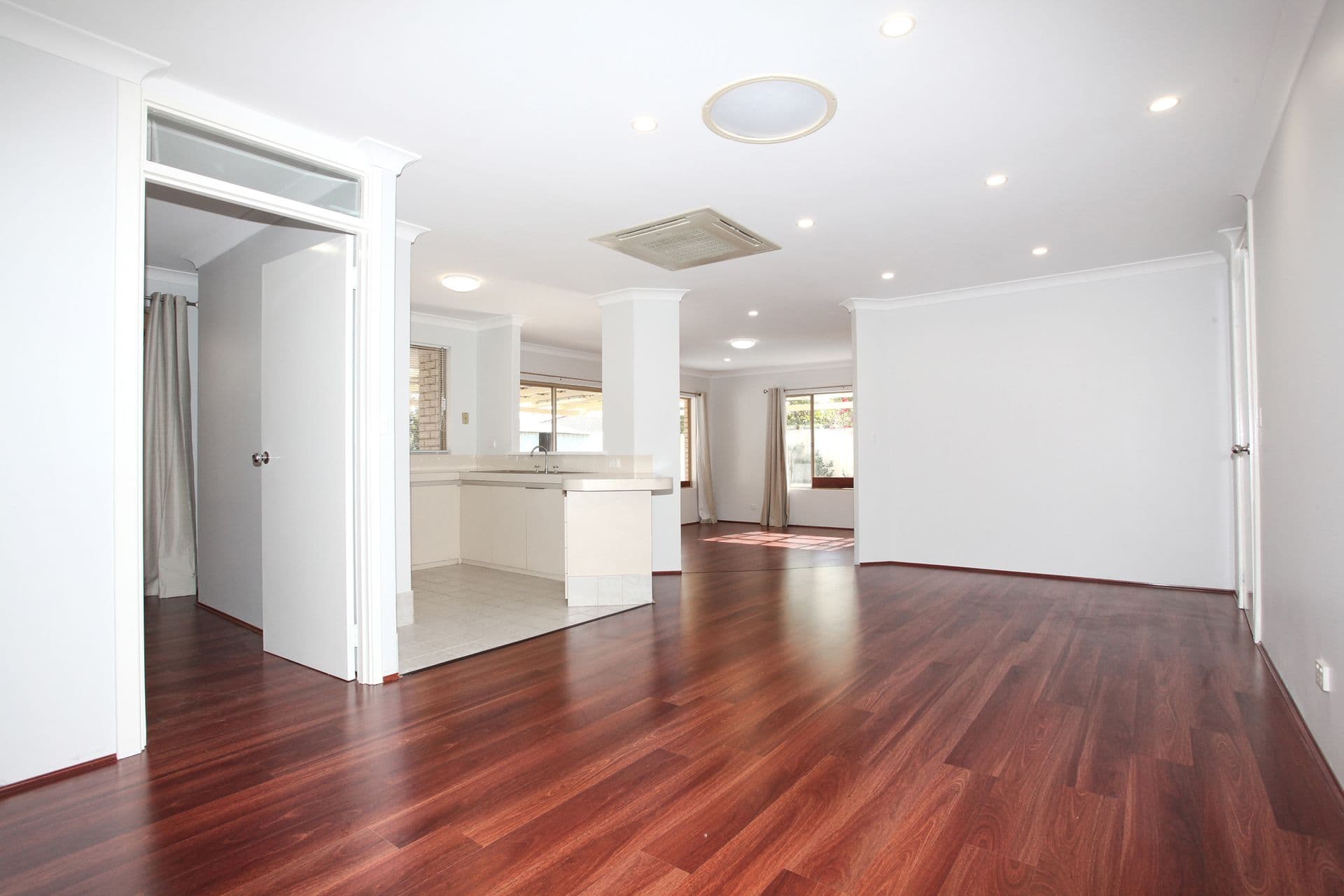 20/61 Rockingham Beach Road, Rockingham, WA, 6168, West Tamworth - Thumbnail 7