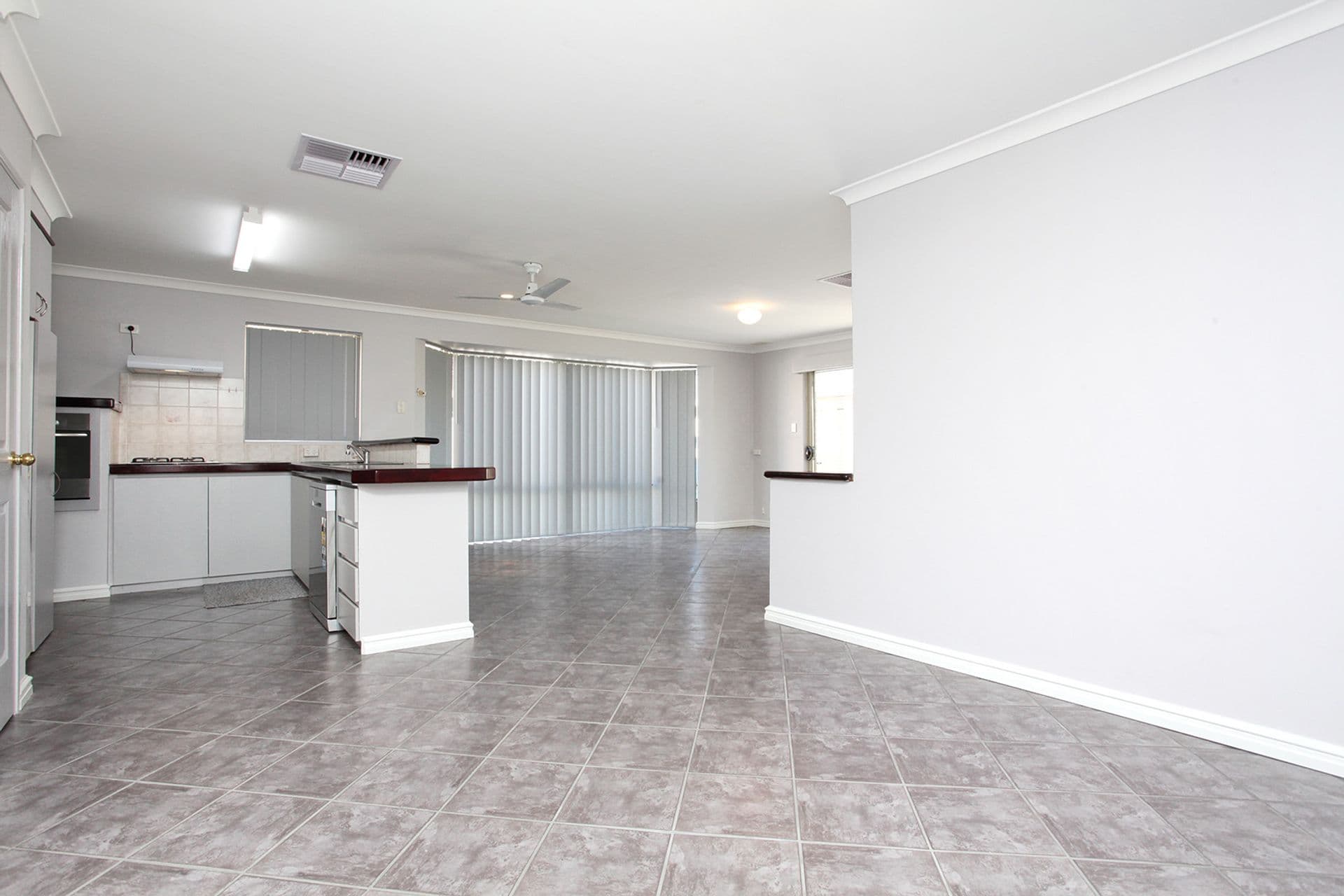 20/61 Rockingham Beach Road, Rockingham, WA, 6168, Warnbro - Thumbnail 6