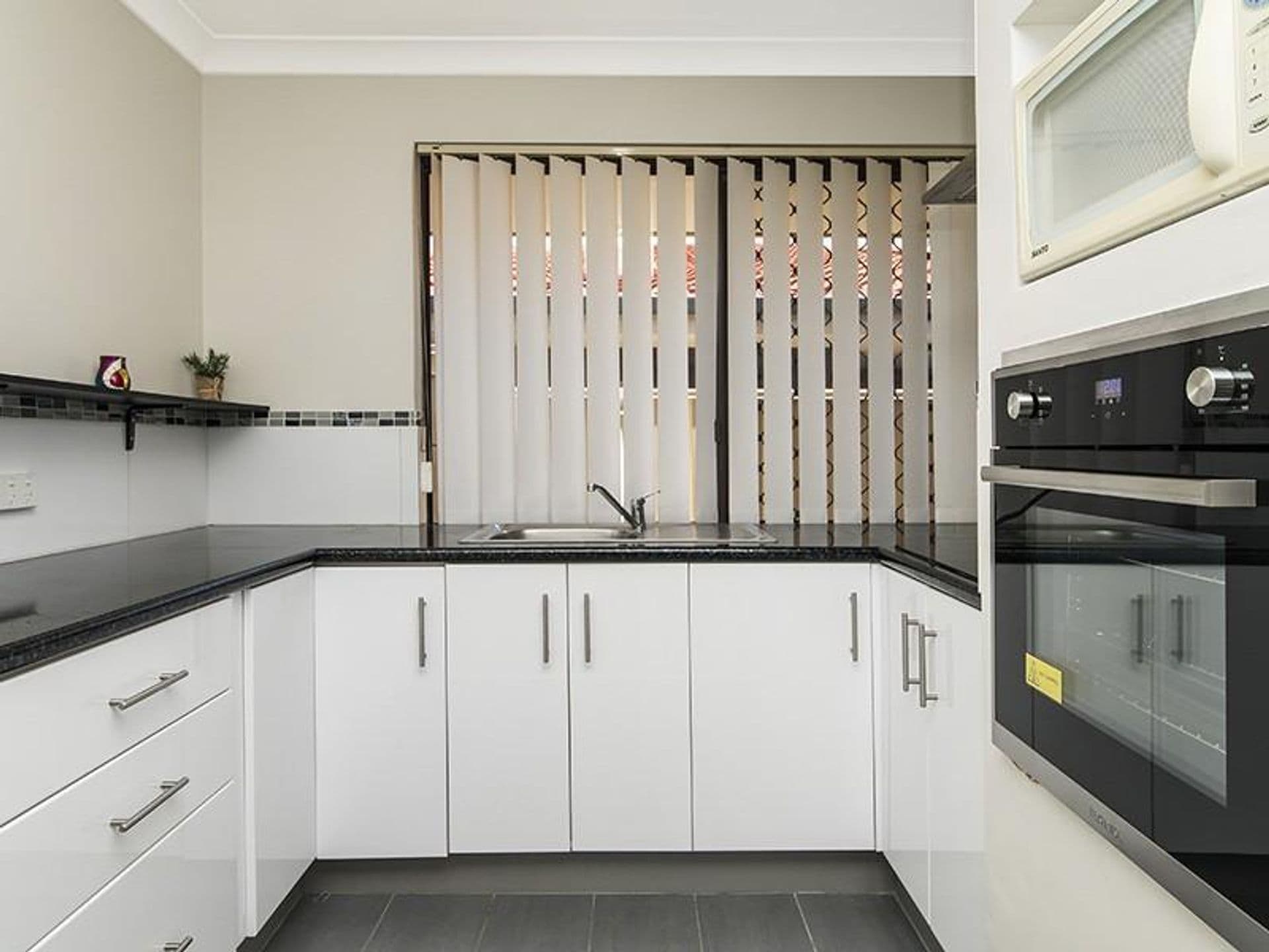 9/3 Alexandra Street, Rockingham, WA, 6168, Rockingham - Thumbnail 7