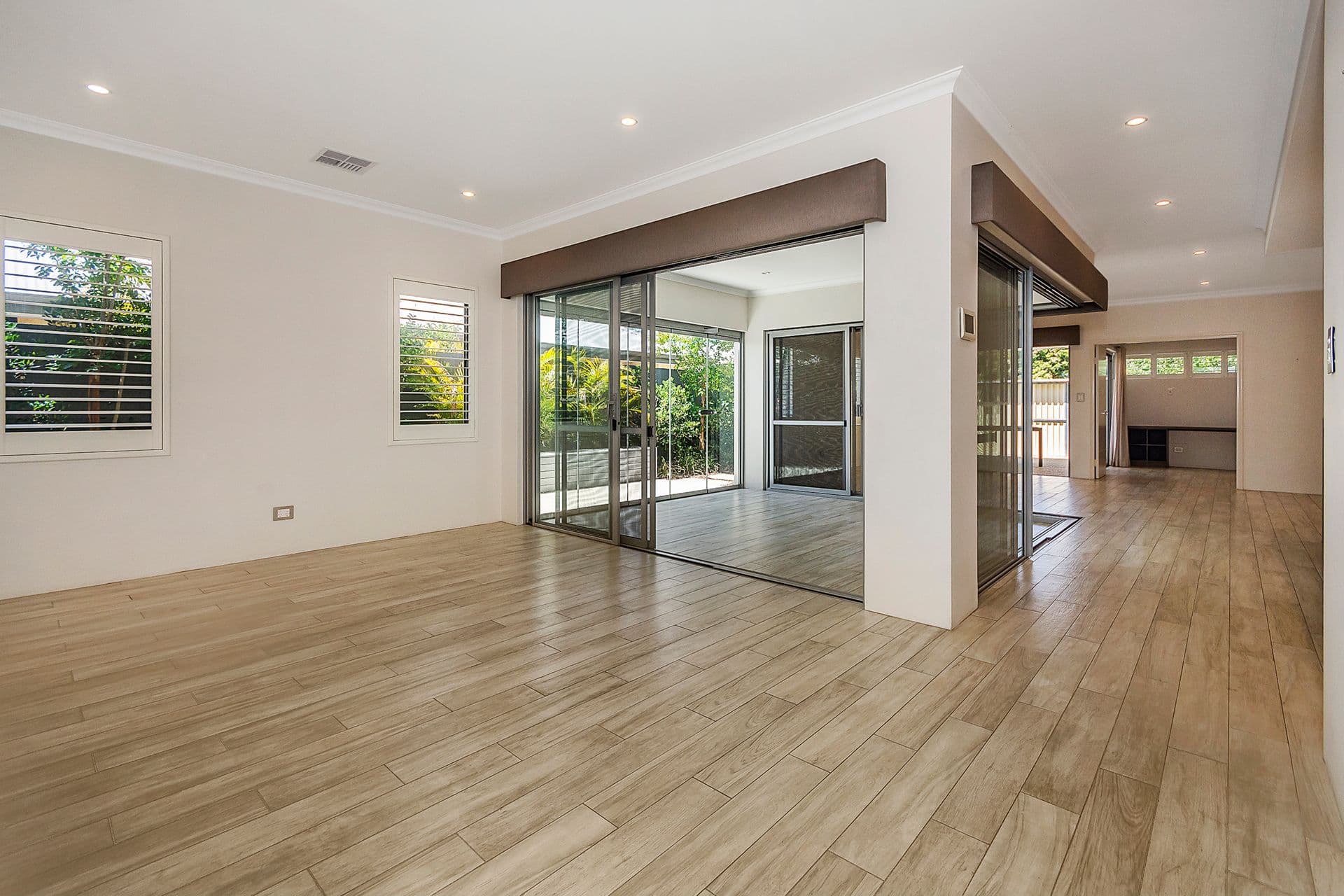 20/61 Rockingham Beach Road, Rockingham, WA, 6168, Baldivis - Thumbnail 2