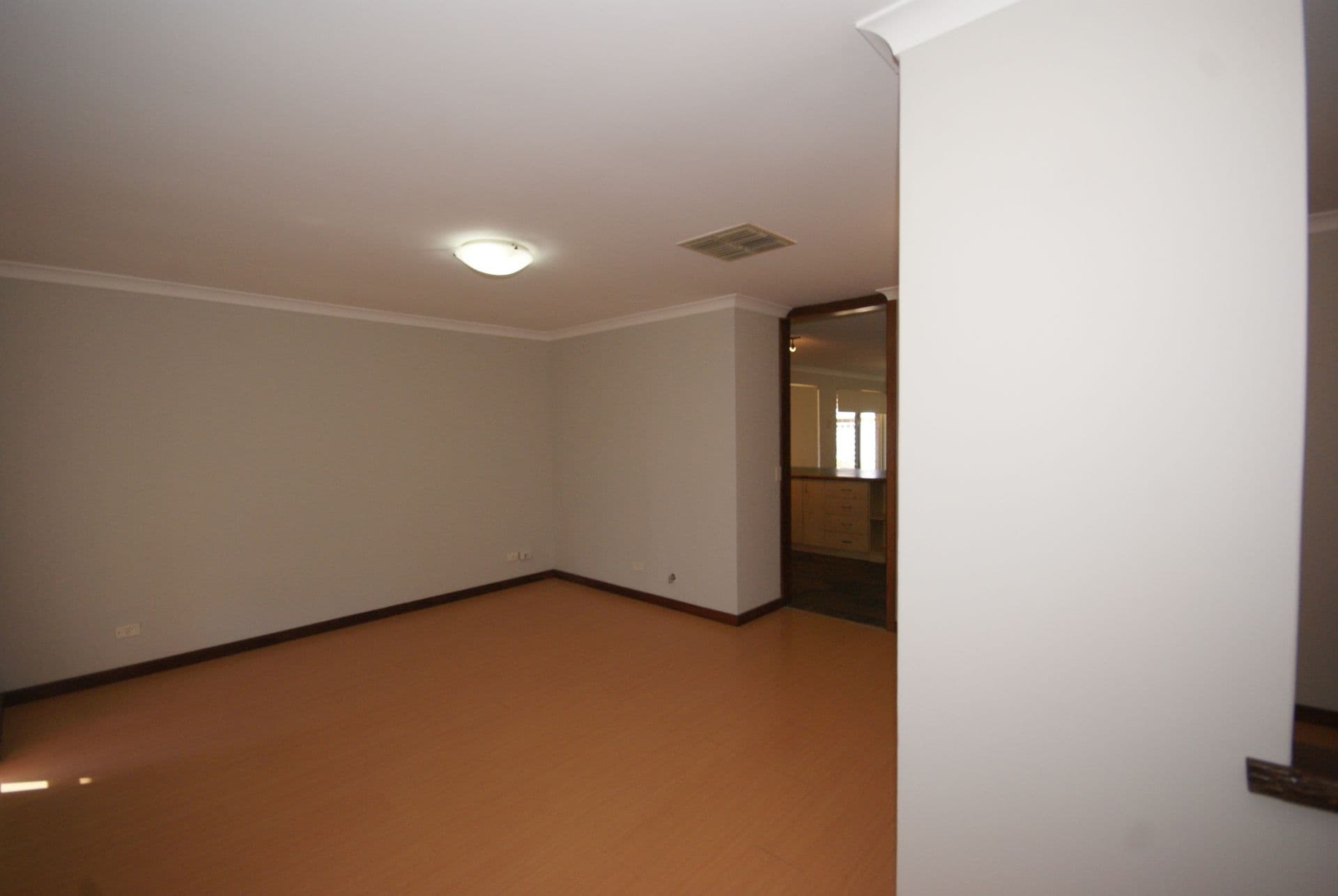20/61 Rockingham Beach Road, Rockingham, WA, 6168, Warnbro - Thumbnail 2