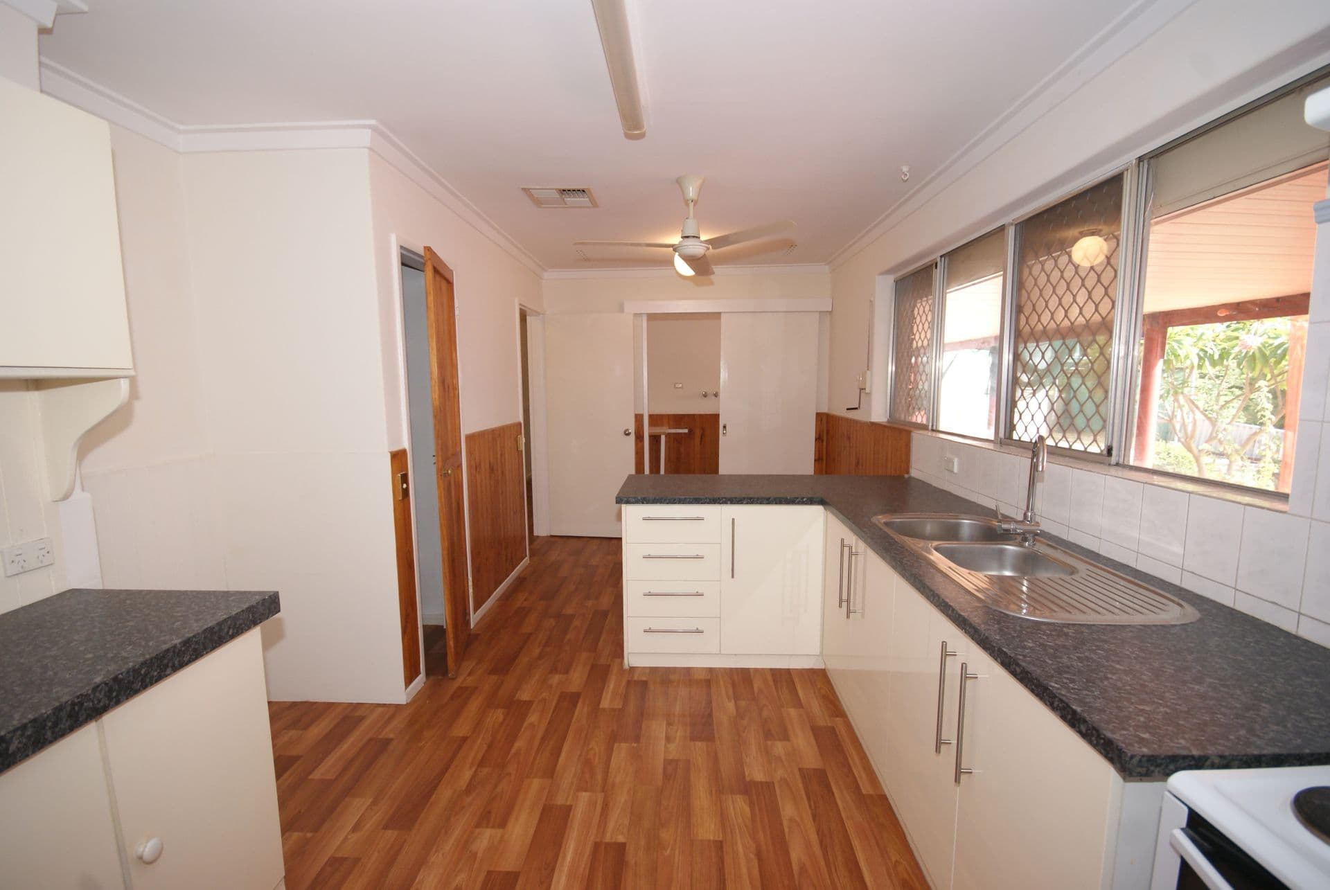 20/61 Rockingham Beach Road, Rockingham, WA, 6168, Orelia - Thumbnail 7