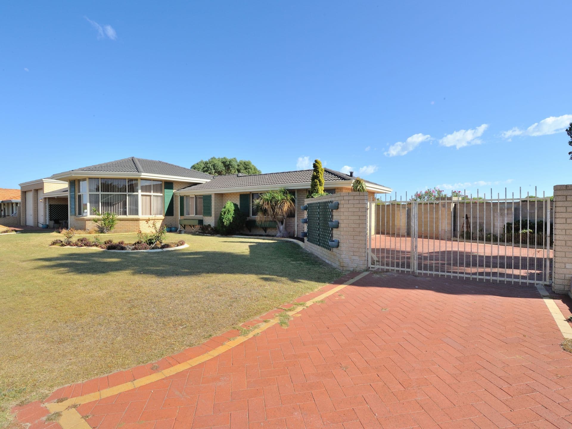 20/61 Rockingham Beach Road, Rockingham, WA, 6168, Secret Harbour - Thumbnail 2