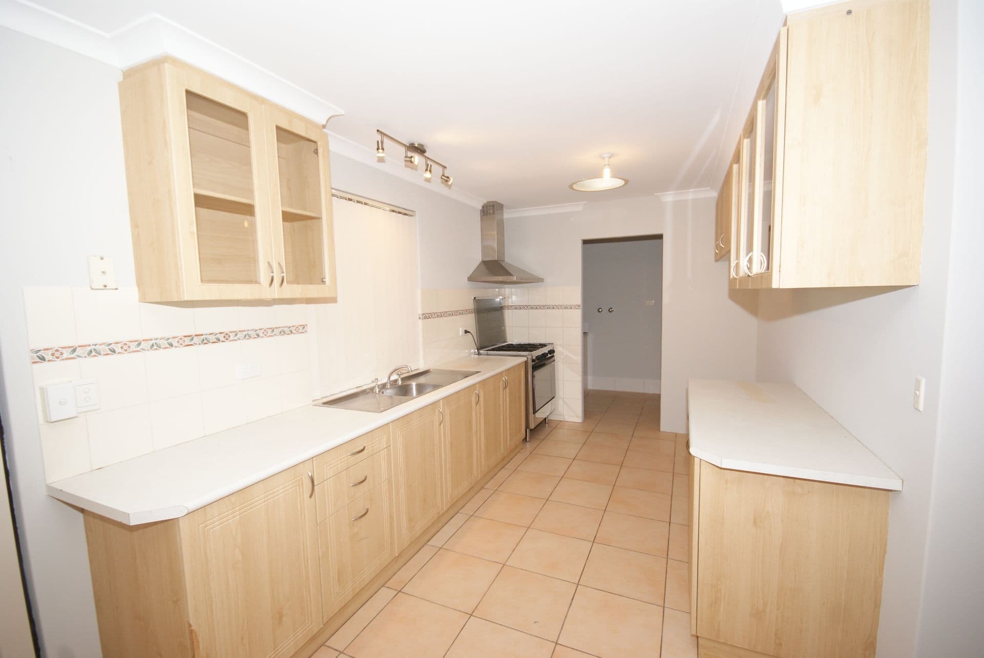 20/61 Rockingham Beach Road, Rockingham, WA, 6168, Nanango - Thumbnail 3