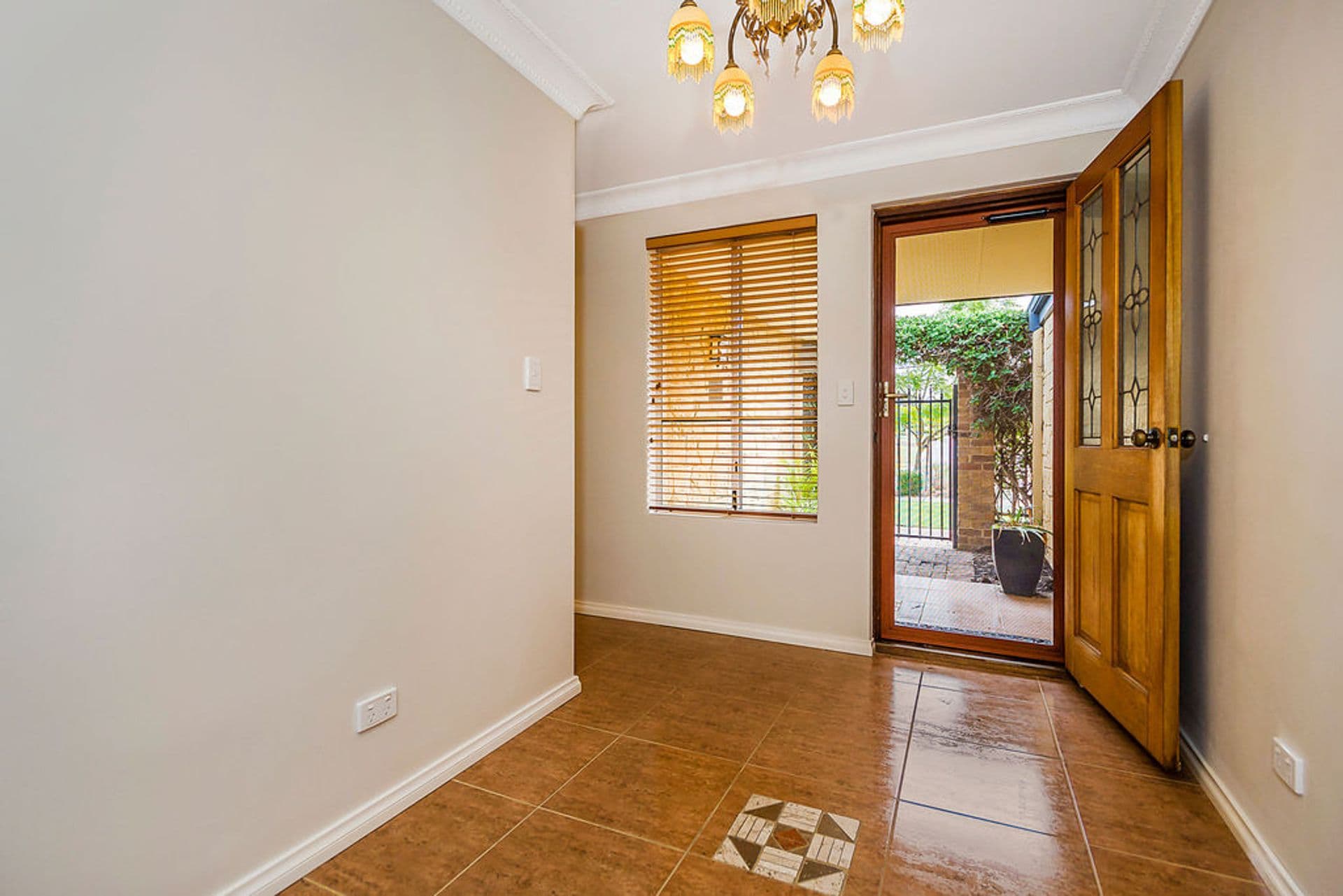 20/61 Rockingham Beach Road, Rockingham, WA, 6168, Gosnells - Thumbnail 2