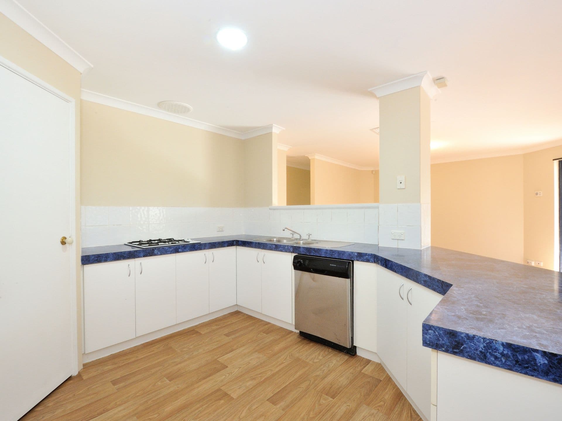 20/61 Rockingham Beach Road, Rockingham, WA, 6168, Port Kennedy - Thumbnail 8