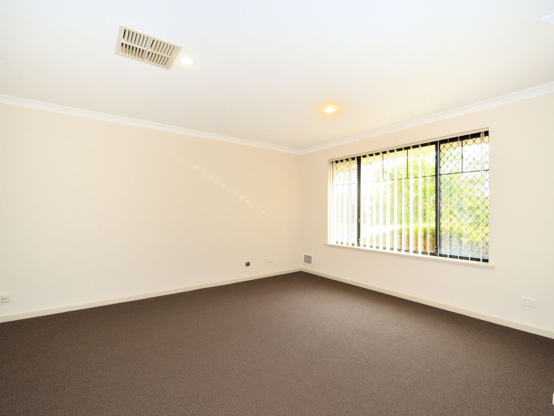 20/61 Rockingham Beach Road, Rockingham, WA, 6168, Secret Harbour - Thumbnail 2