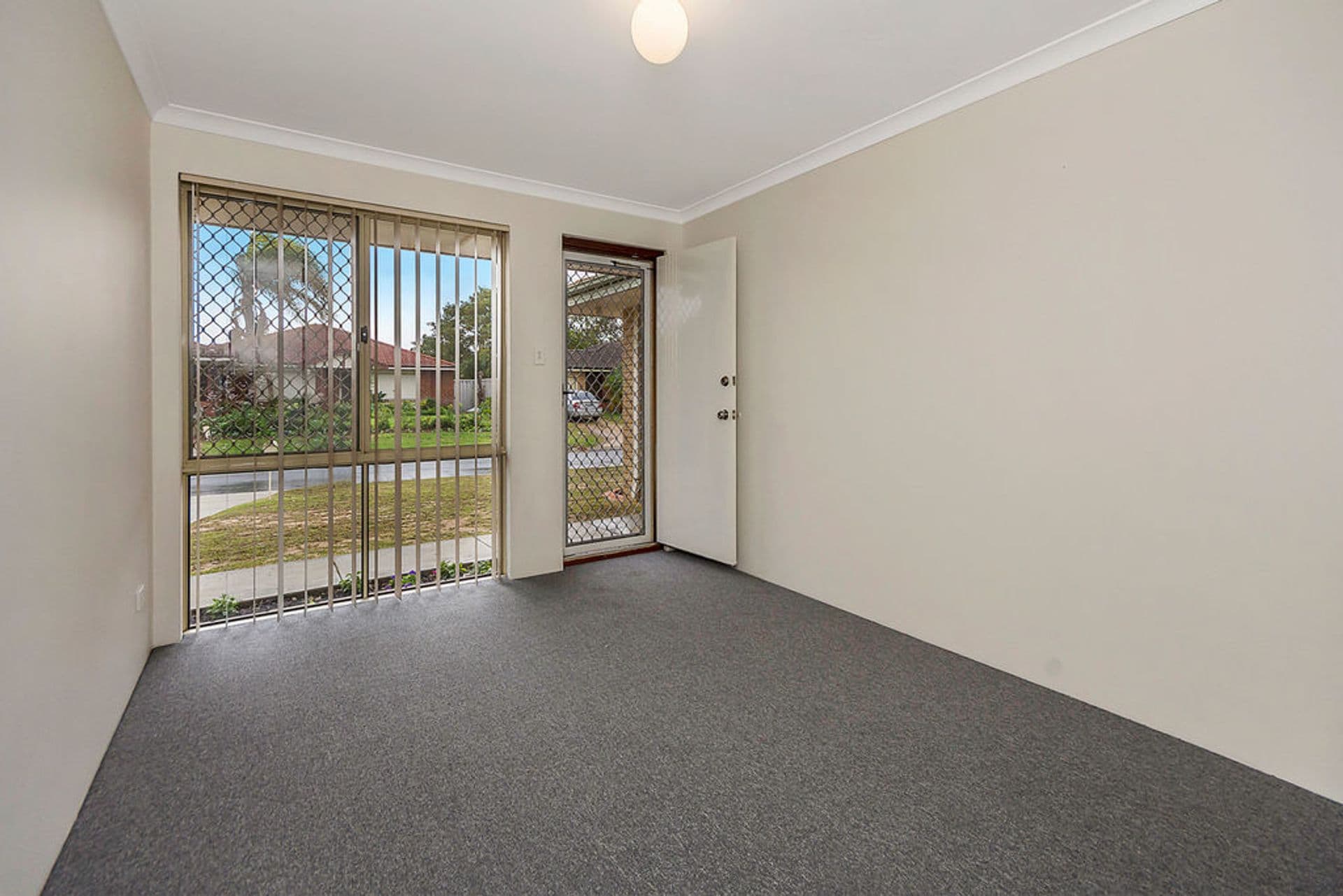 20/61 Rockingham Beach Road, Rockingham, WA, 6168, Waikiki - Thumbnail 2