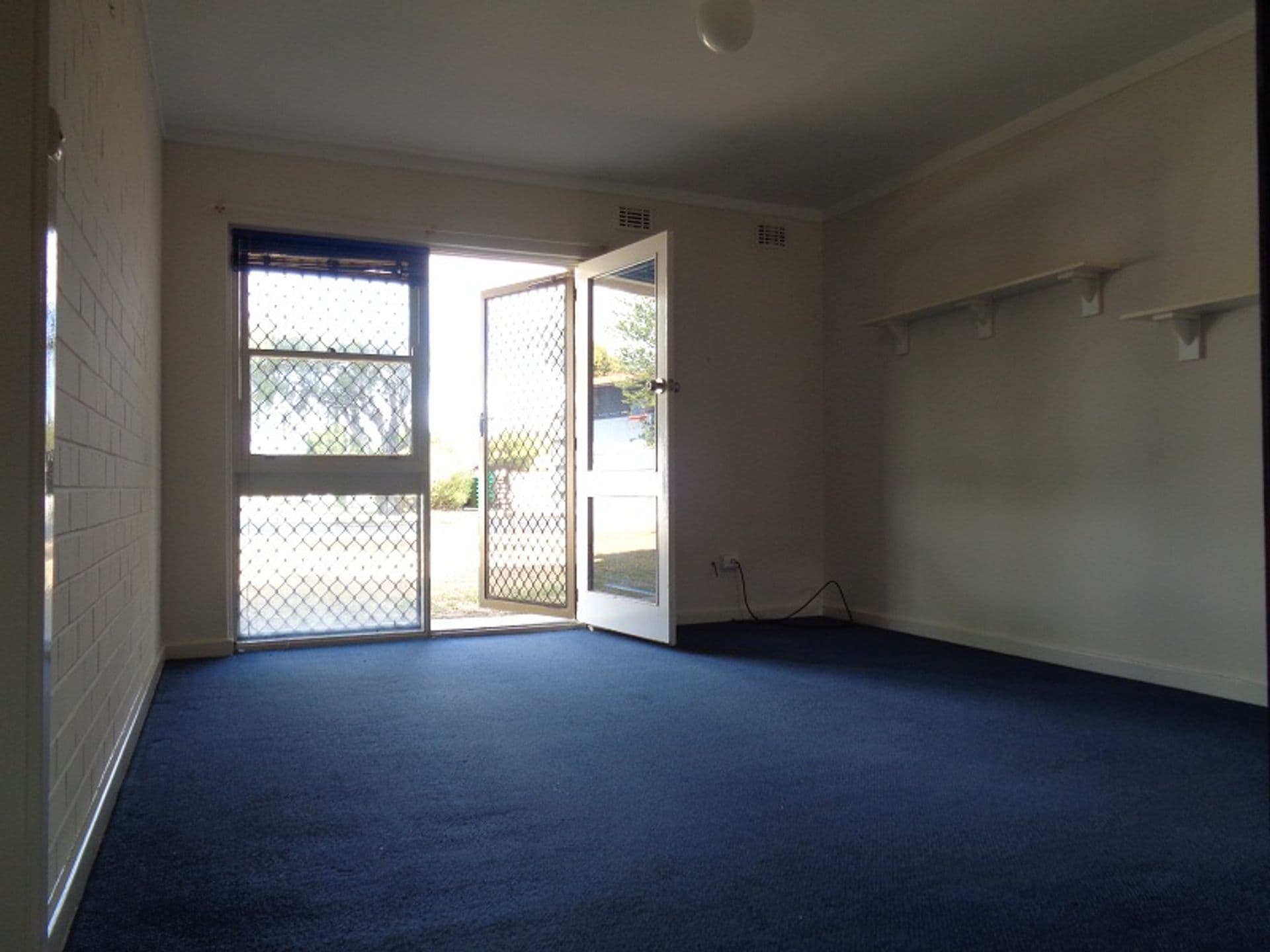11/15  Corvus Place, Rockingham, WA, 6168, Rockingham - Thumbnail 2