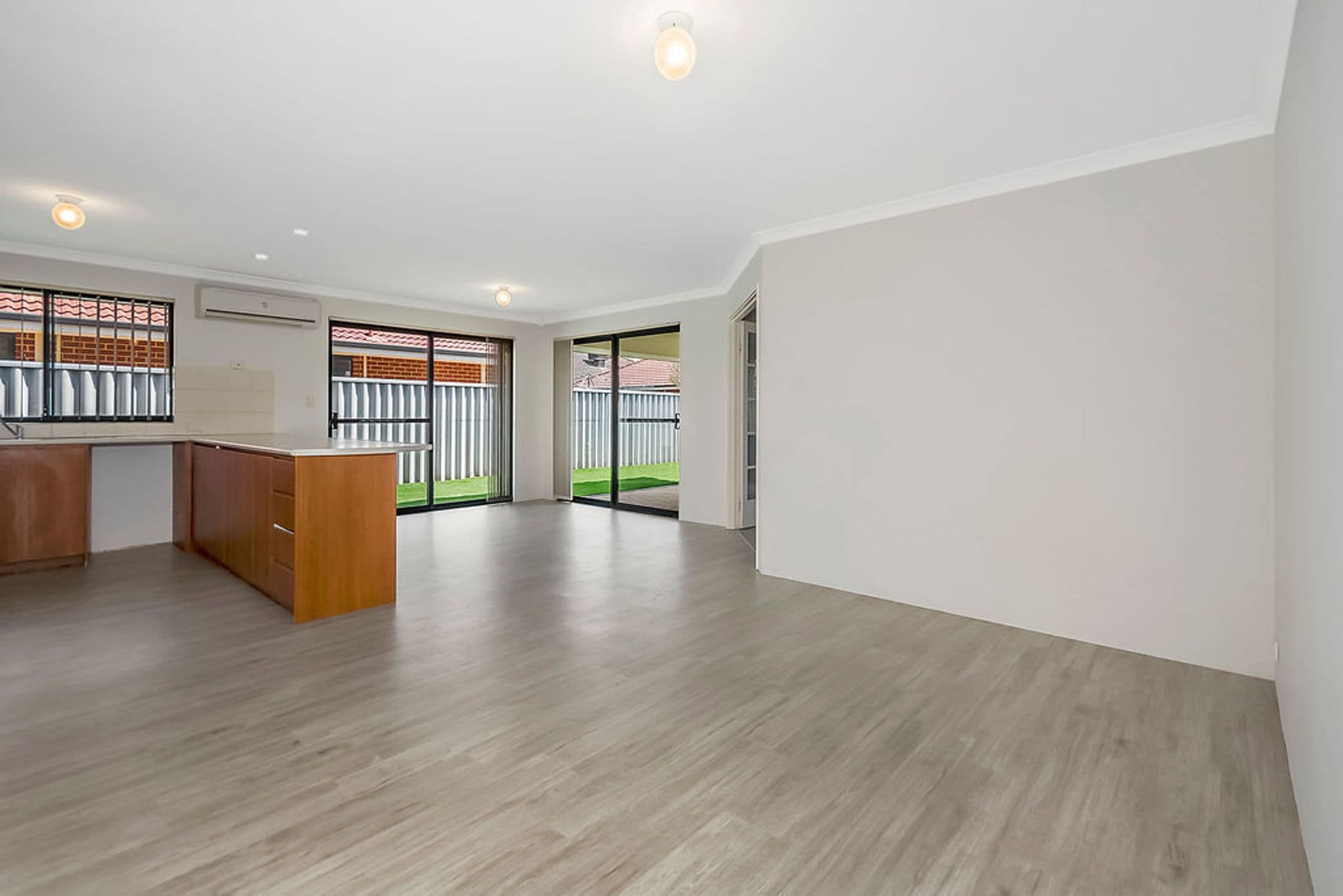 20/61 Rockingham Beach Road, Rockingham, WA, 6168, Rockingham - Thumbnail 2