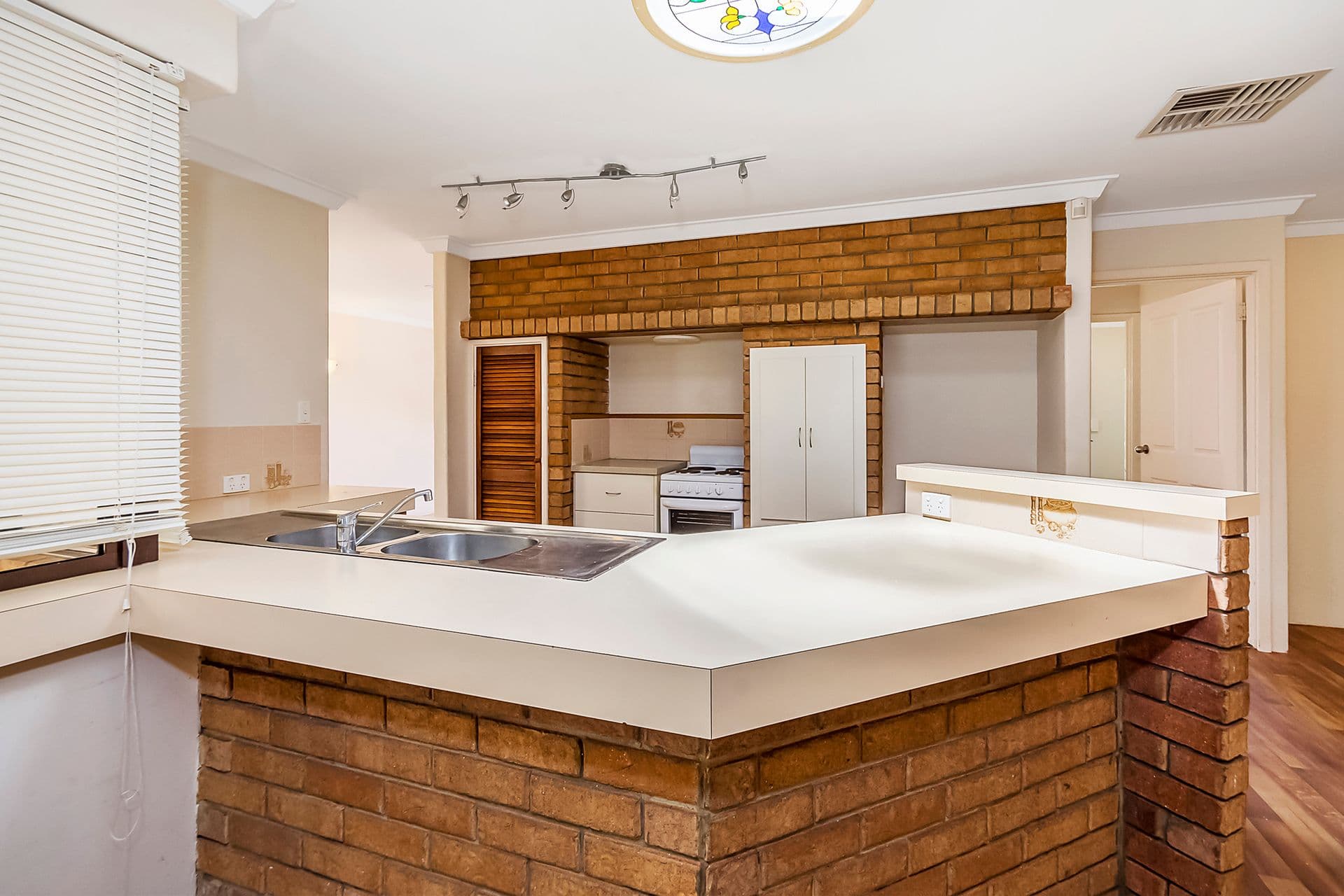 20/61 Rockingham Beach Road, Rockingham, WA, 6168, Cooloongup - Thumbnail 2