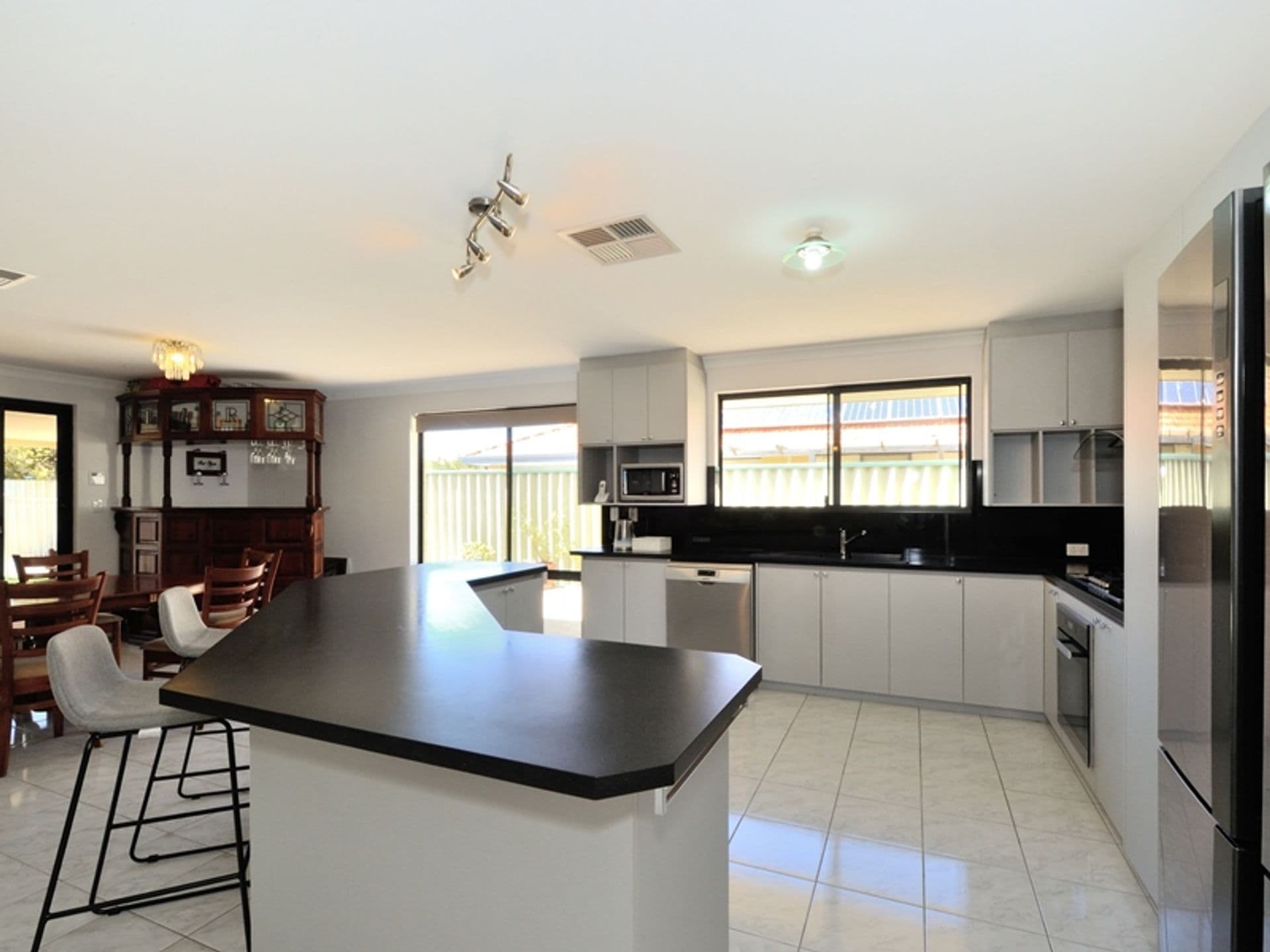 20/61 Rockingham Beach Road, Rockingham, WA, 6168, Port Kennedy - Thumbnail 6