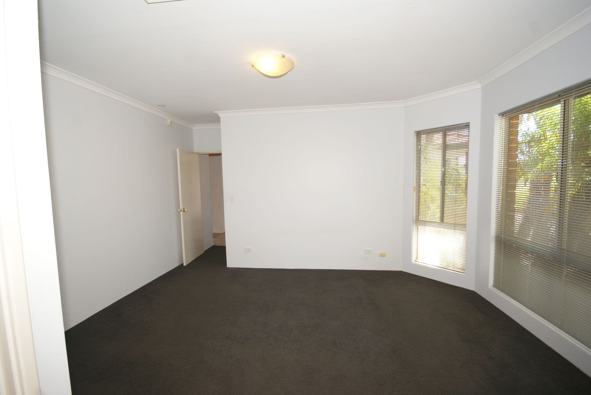 20/61 Rockingham Beach Road, Rockingham, WA, 6168, Thornlie - Thumbnail 4