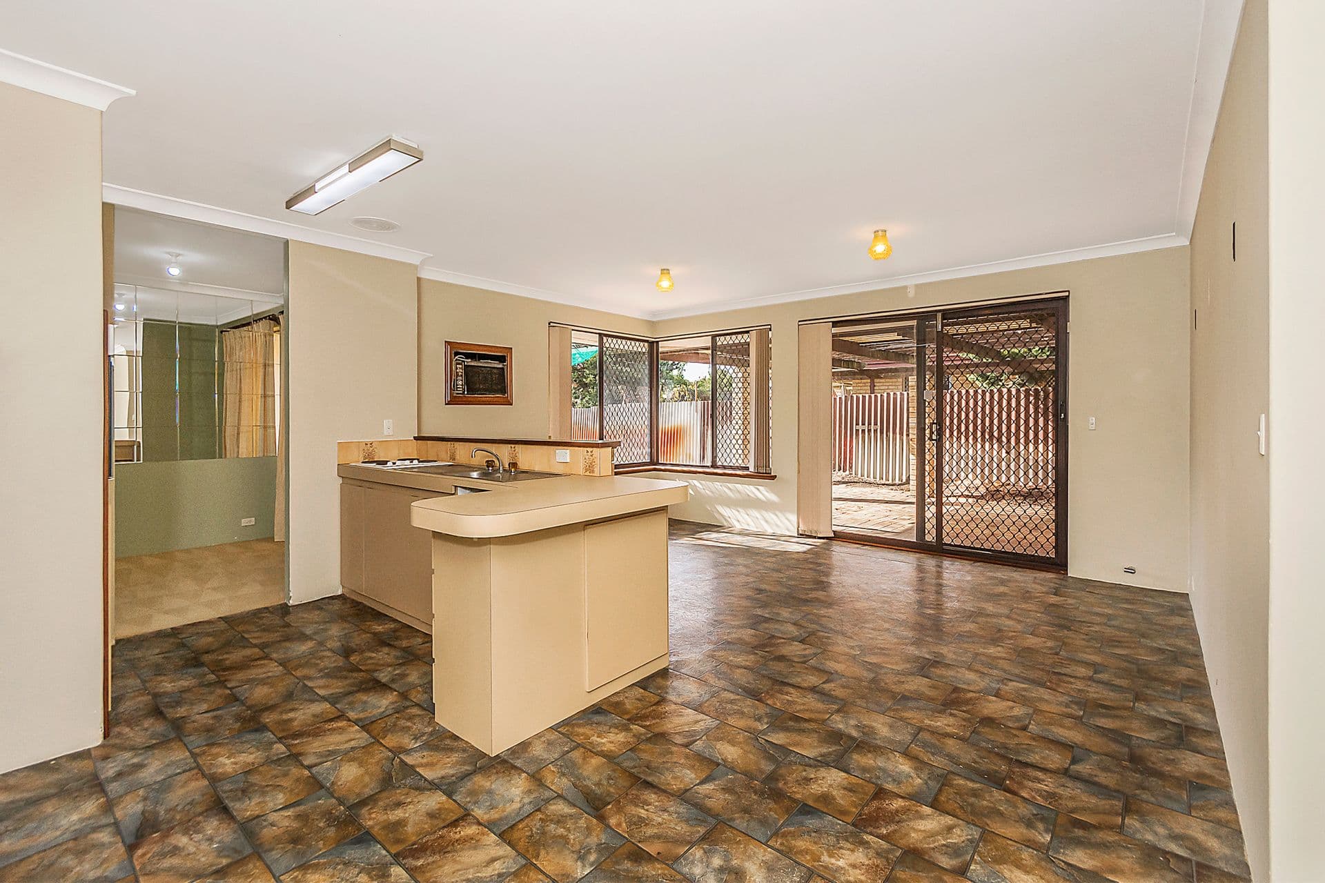 20/61 Rockingham Beach Road, Rockingham, WA, 6168, Safety Bay - Thumbnail 4