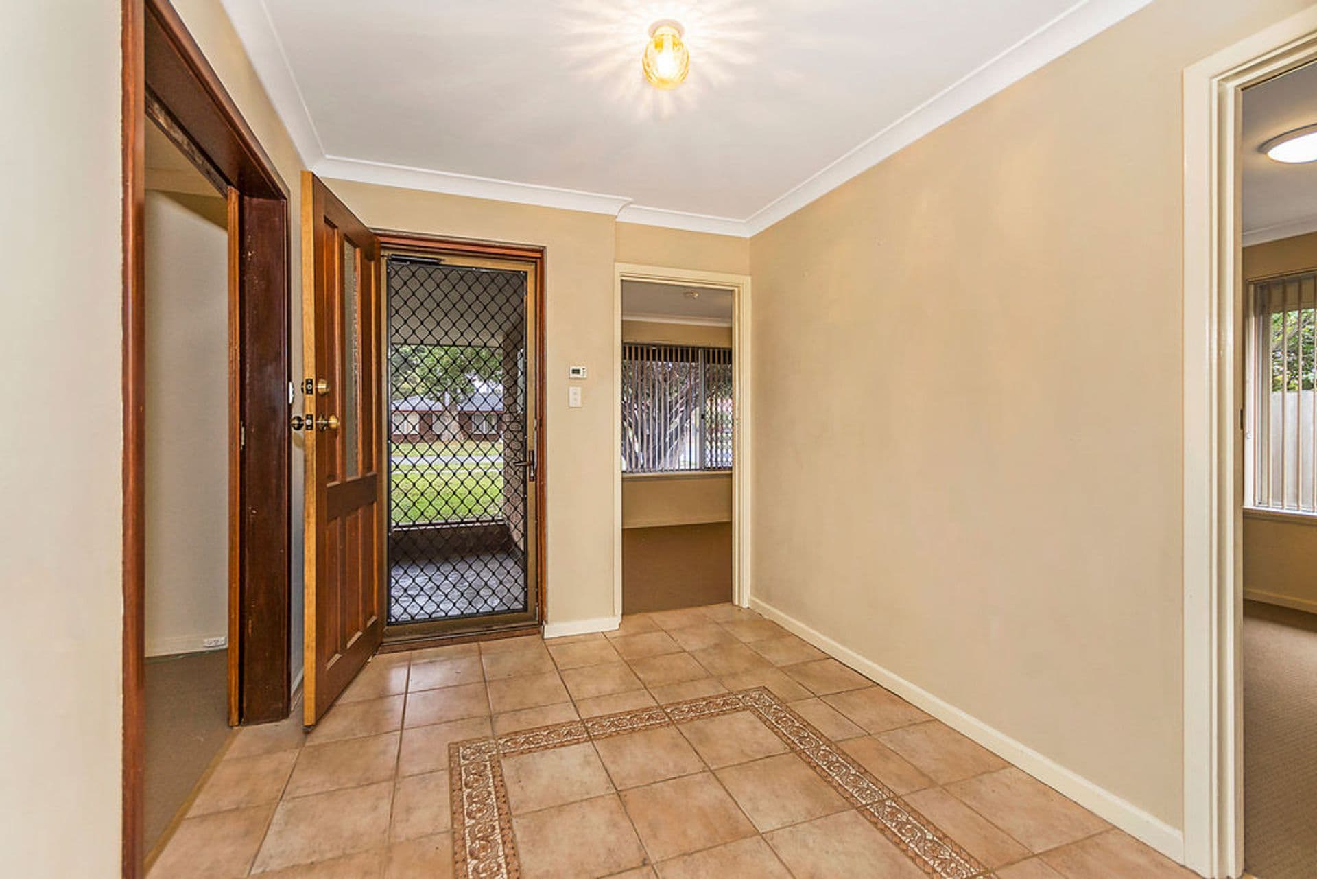 20/61 Rockingham Beach Road, Rockingham, WA, 6168, Hillman - Thumbnail 2