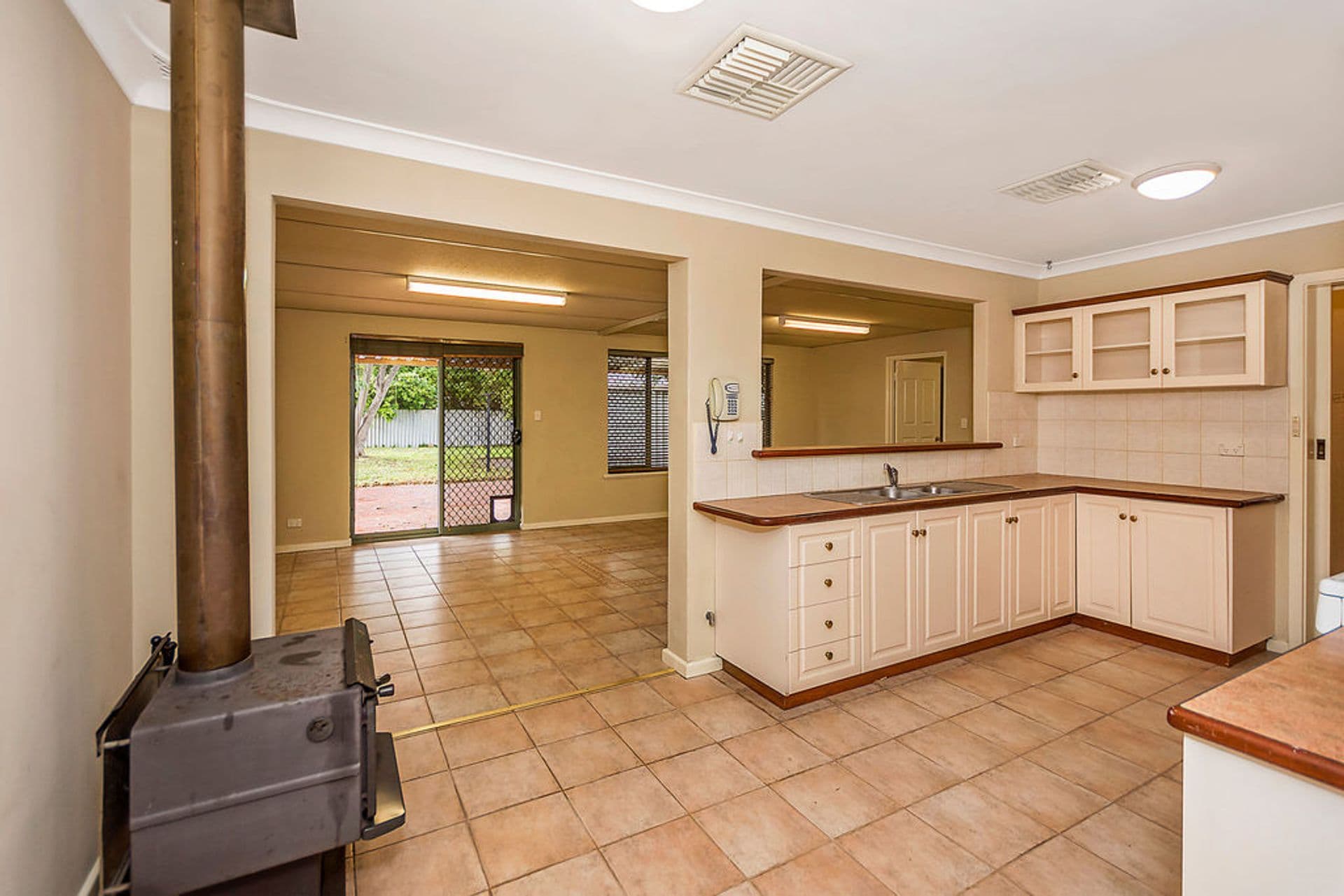 20/61 Rockingham Beach Road, Rockingham, WA, 6168, Hillman - Thumbnail 4