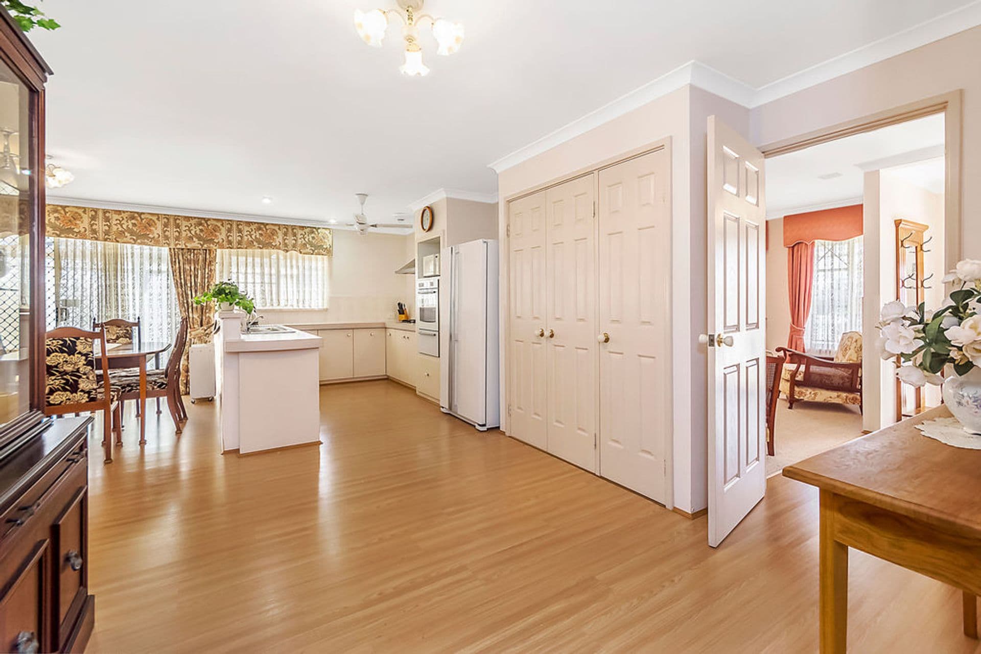 10 Pebblebeach Cove, Waikiki, WA, 6169, Waikiki - Thumbnail 3