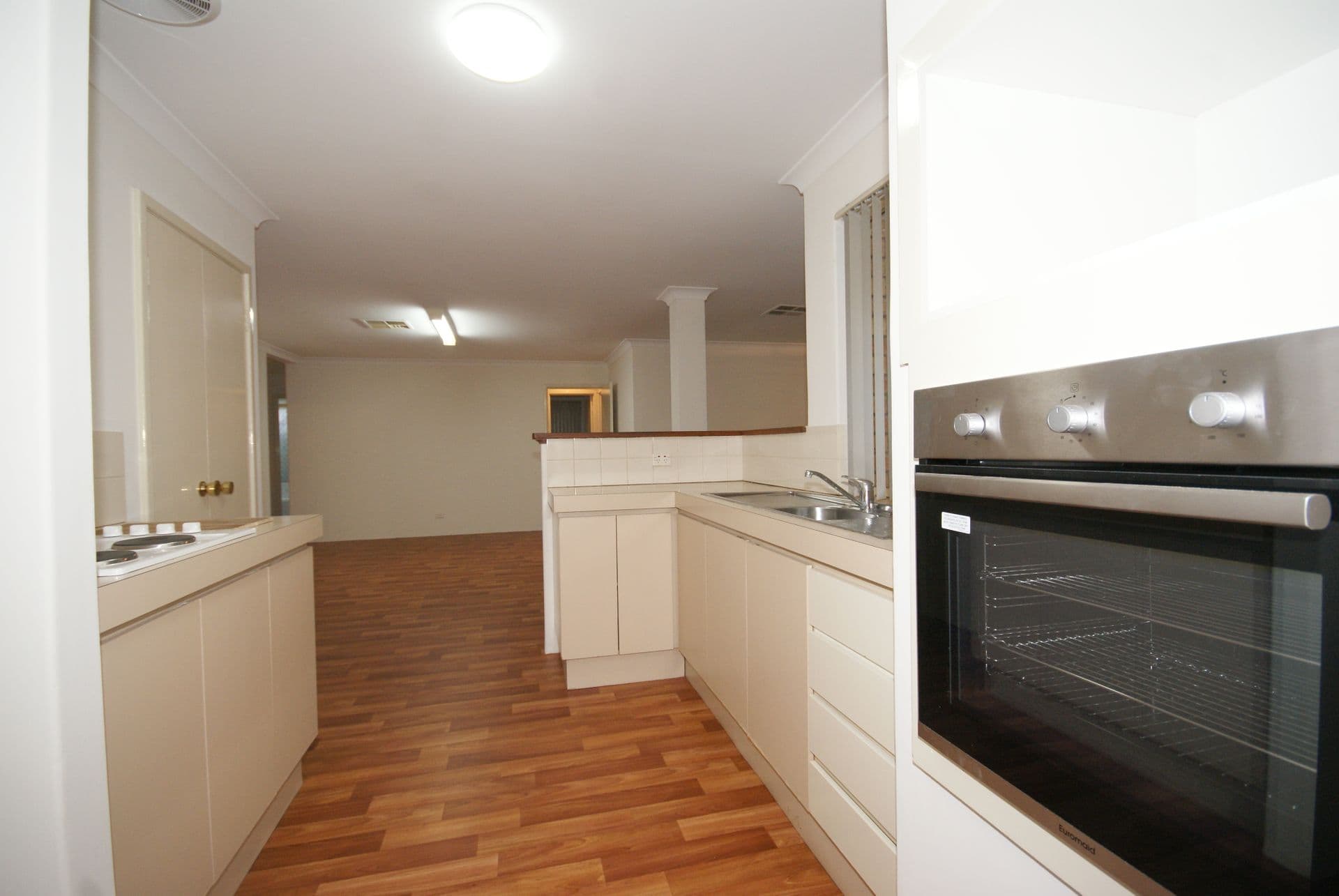 20/61 Rockingham Beach Road, Rockingham, WA, 6168, Yangebup - Thumbnail 5