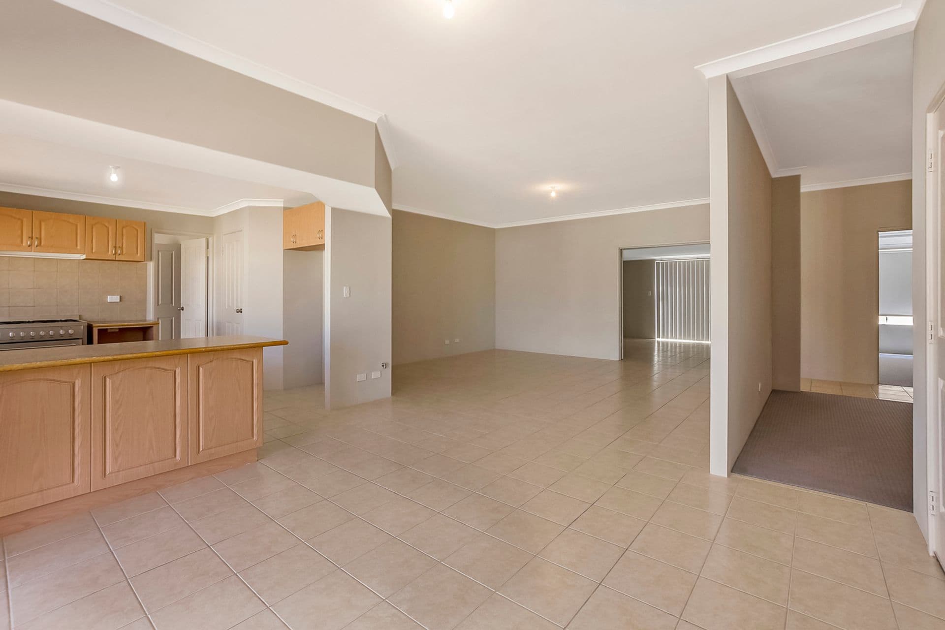 20/61 Rockingham Beach Road, Rockingham, WA, 6168, Baldivis - Thumbnail 5