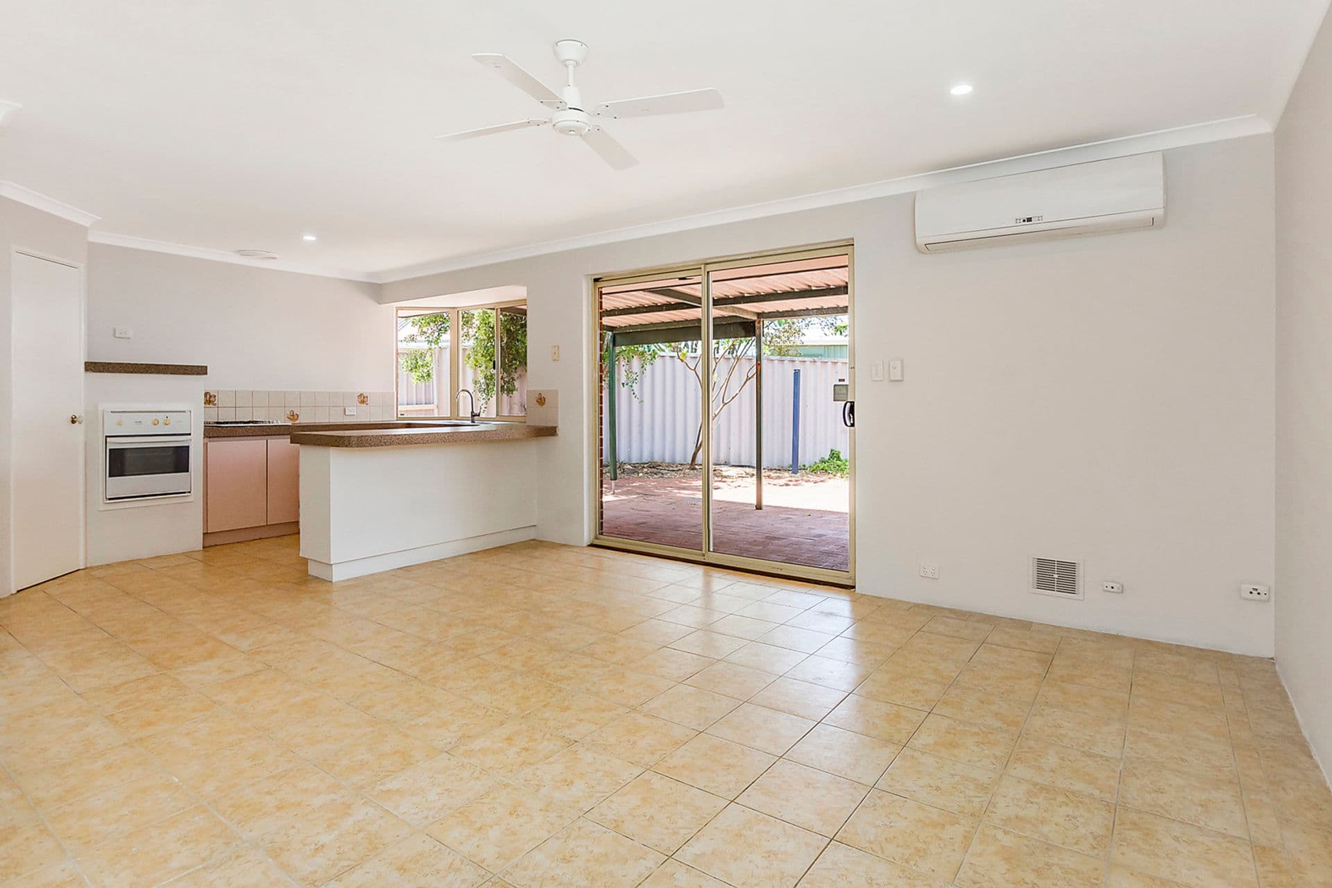 20/61 Rockingham Beach Road, Rockingham, WA, 6168, Waikiki - Thumbnail 7