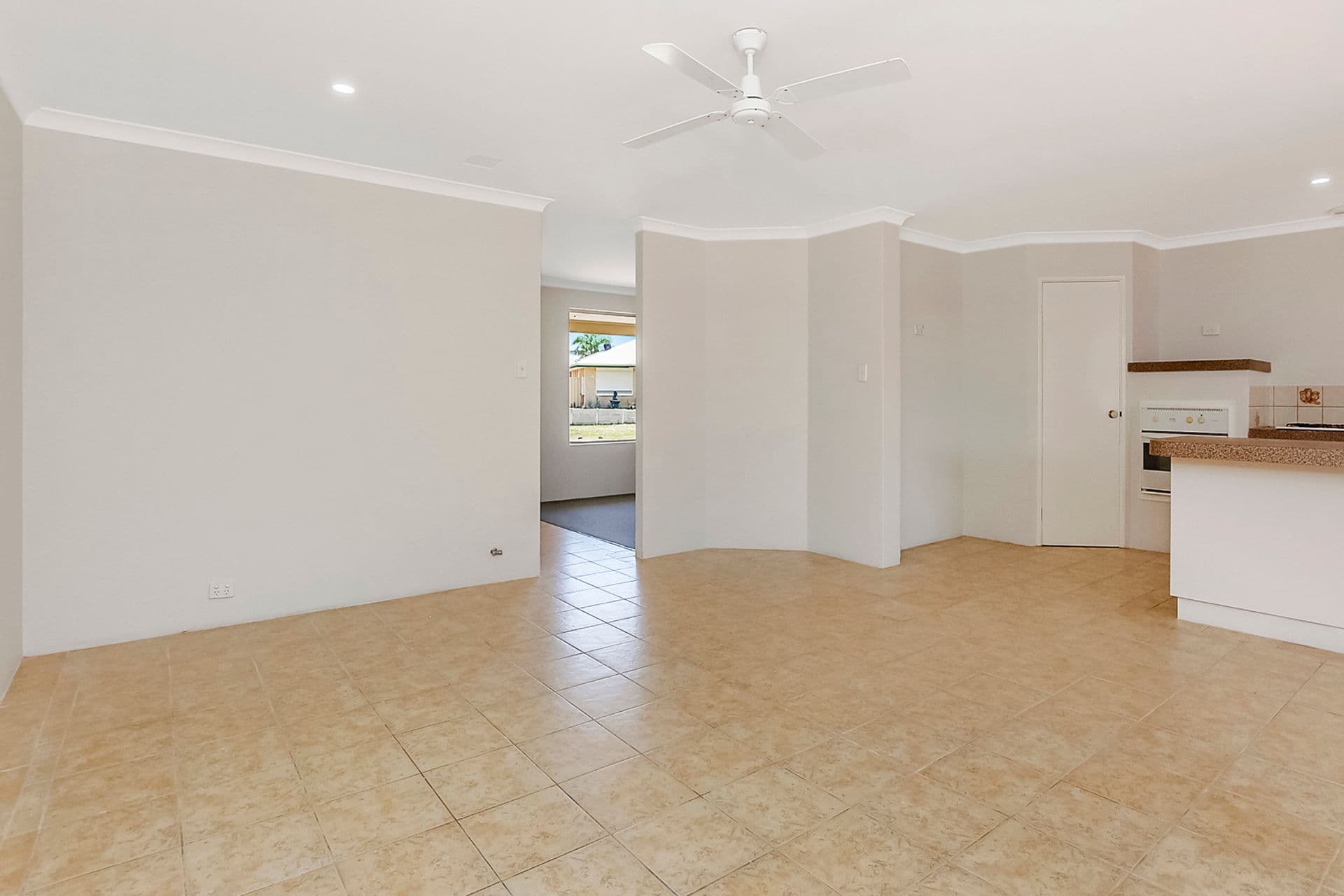 20/61 Rockingham Beach Road, Rockingham, WA, 6168, Waikiki - Thumbnail 8