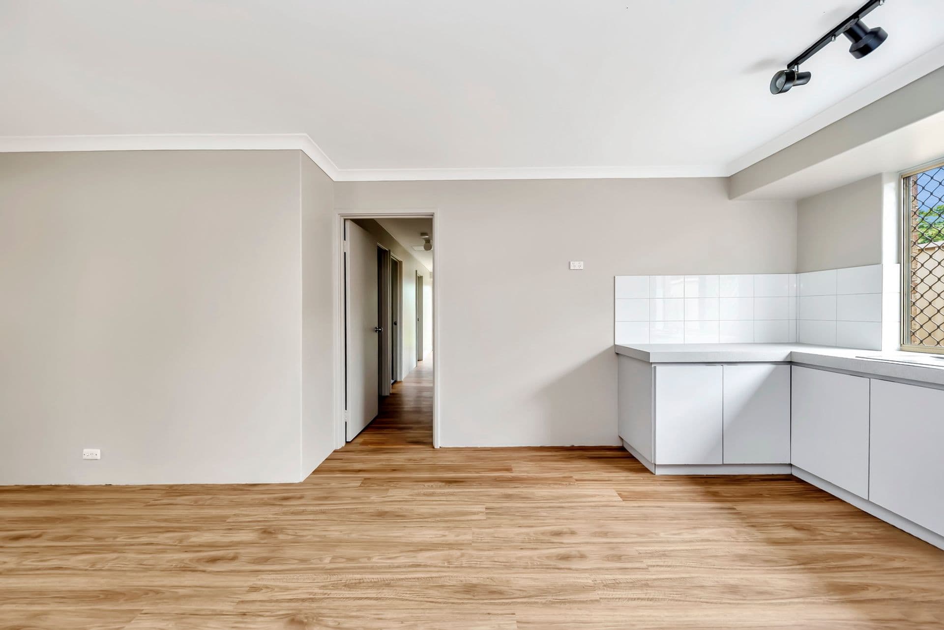 20/61 Rockingham Beach Road, Rockingham, WA, 6168, Cooloongup - Thumbnail 8