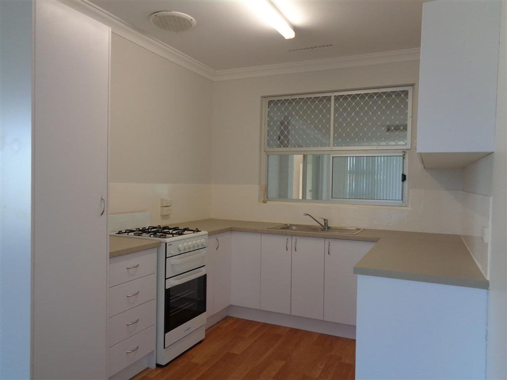 20/61 Rockingham Beach Road, Rockingham, WA, 6168, Safety Bay - Thumbnail 2