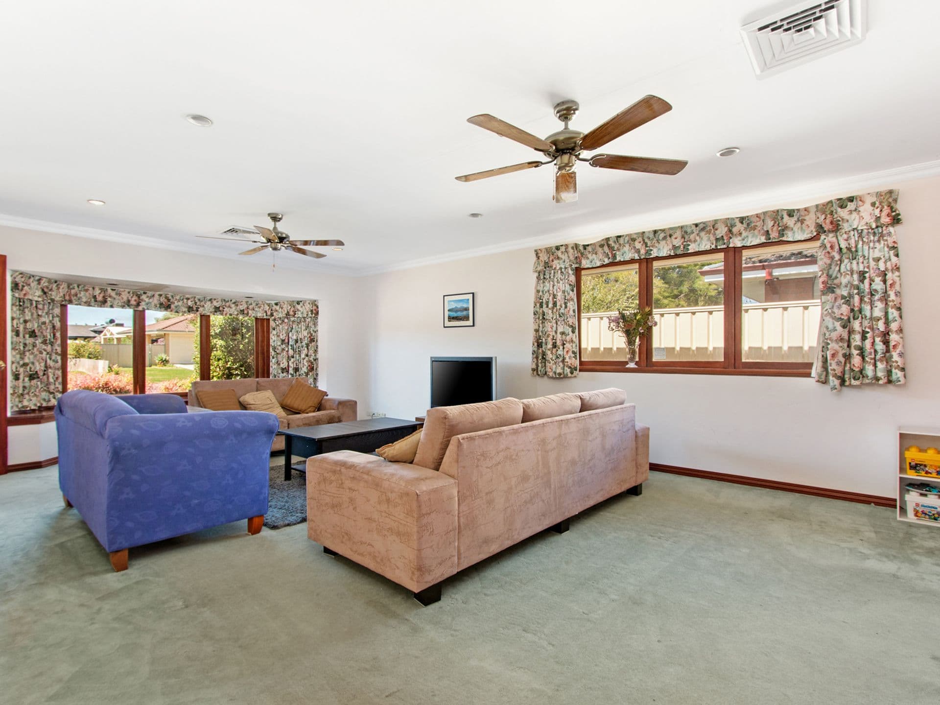 7 Perseus Court, Rockingham, WA, 6168, Rockingham - Thumbnail 8