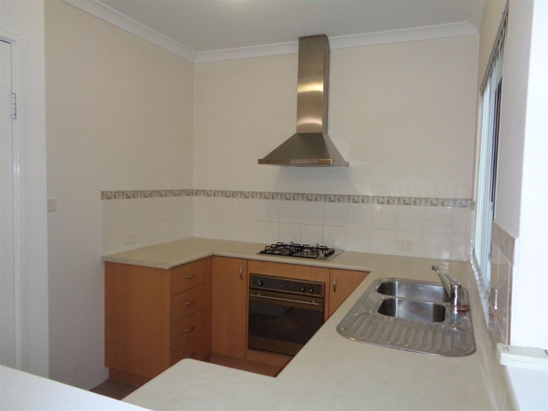 131A Kent Street, Rockingham, WA, 6168, Rockingham - Thumbnail 2