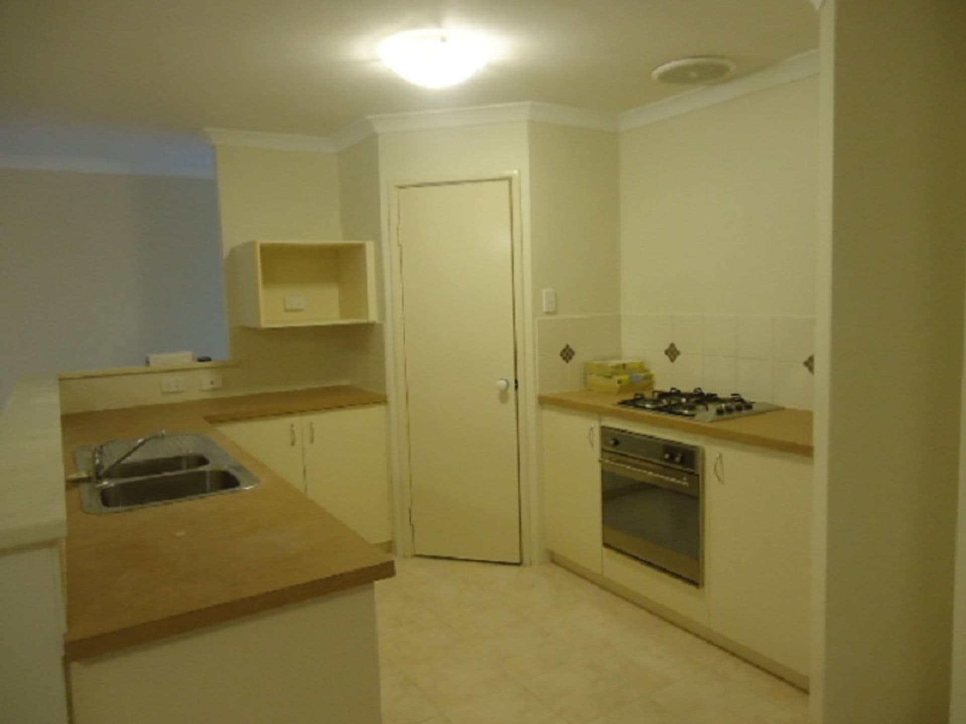 20/61 Rockingham Beach Road, Rockingham, WA, 6168, Port Kennedy - Thumbnail 2