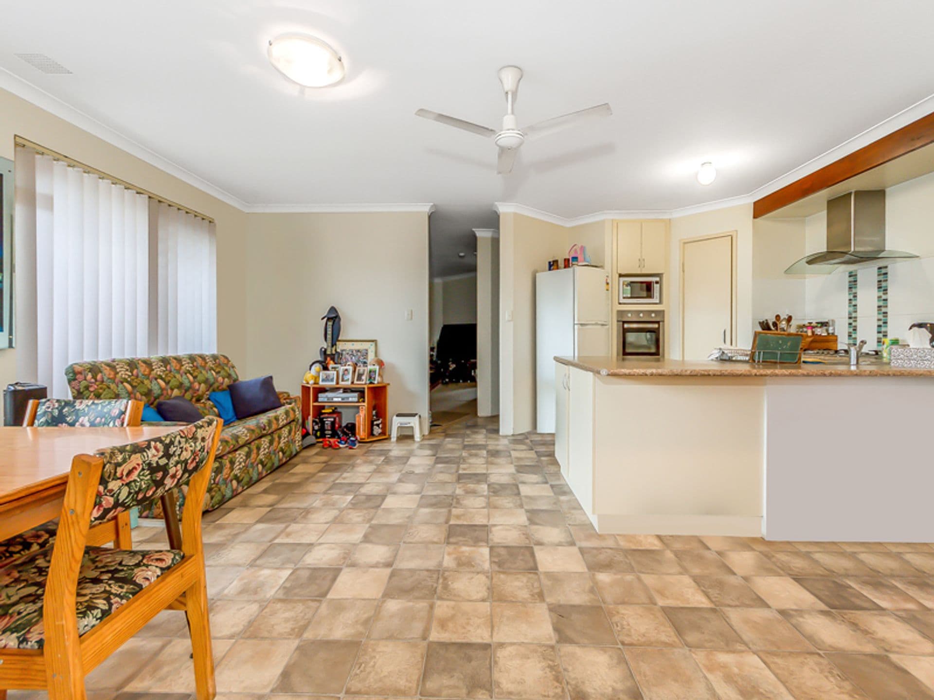 20/61 Rockingham Beach Road, Rockingham, WA, 6168, Cooloongup - Thumbnail 5