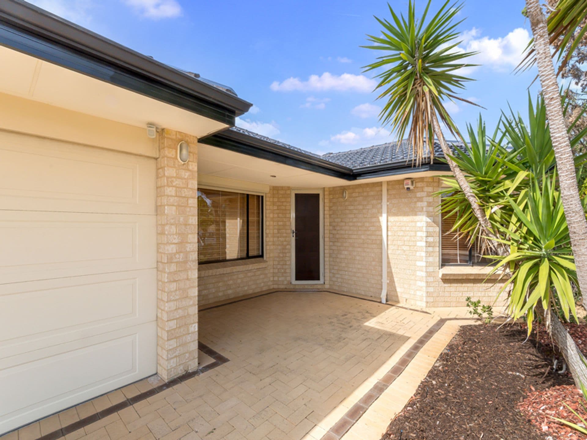 20/61 Rockingham Beach Road, Rockingham, WA, 6168, Secret Harbour - Thumbnail 2