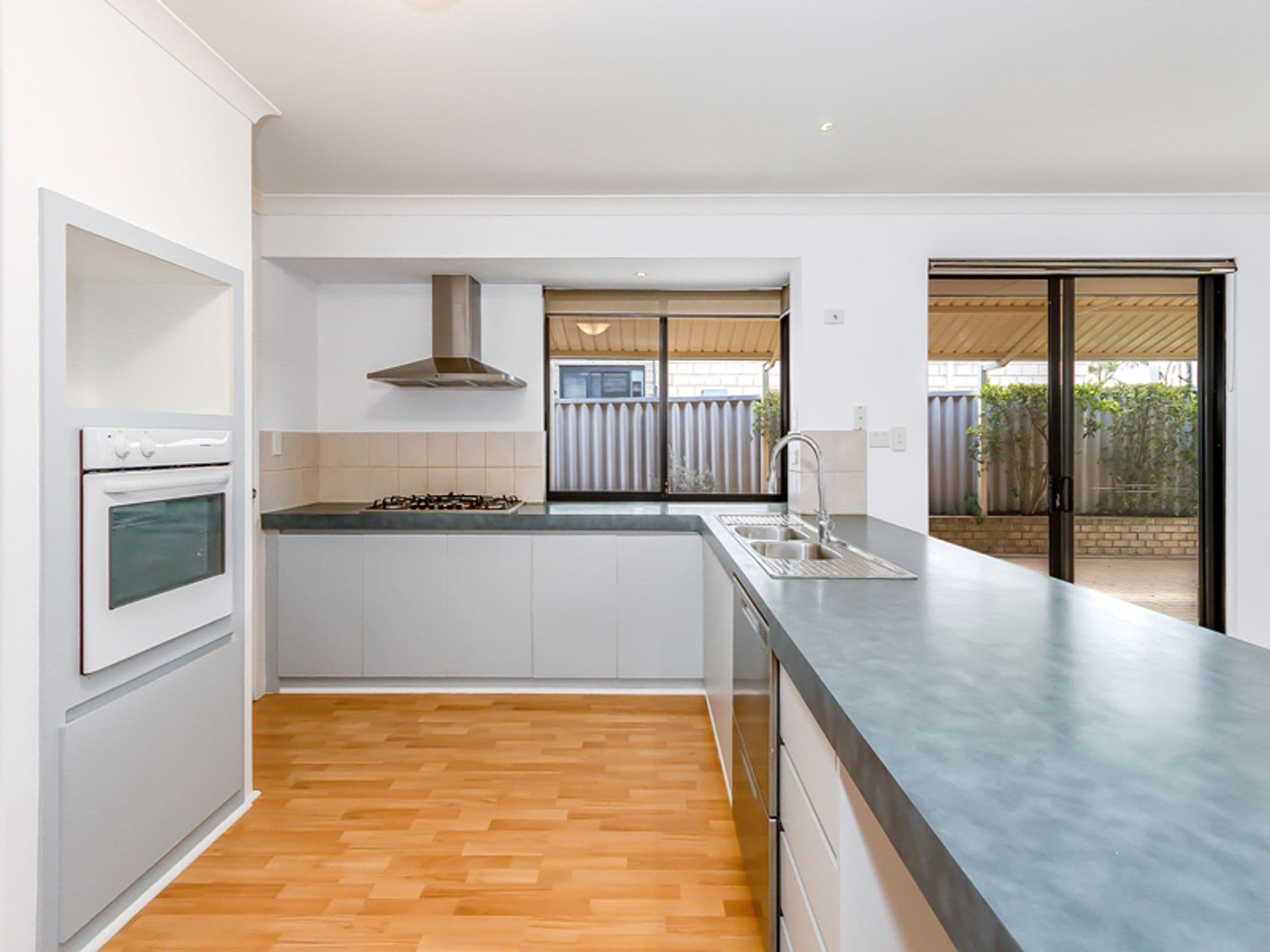 20/61 Rockingham Beach Road, Rockingham, WA, 6168, Secret Harbour - Thumbnail 3