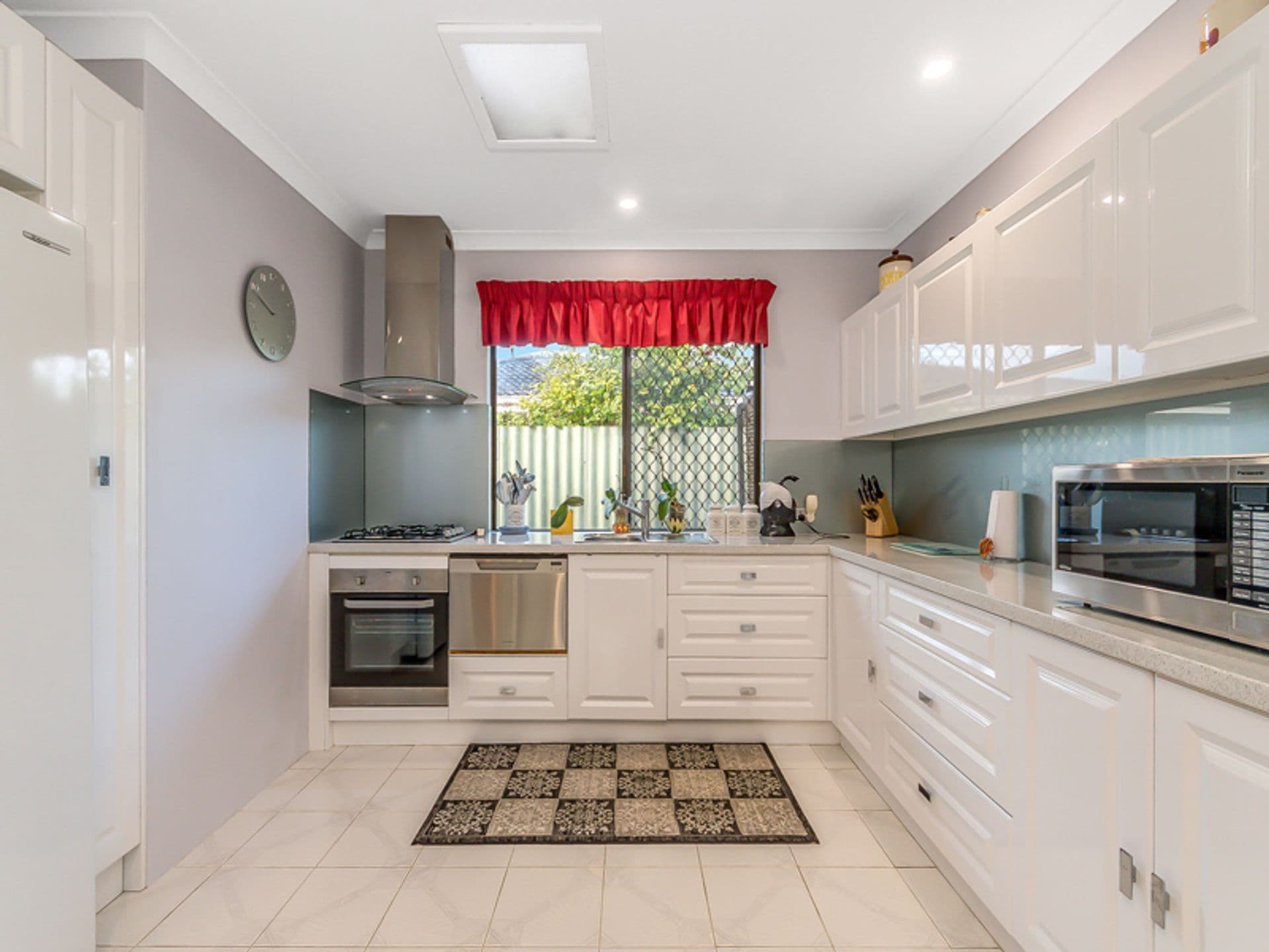 109 Fendam Street, Warnbro, WA, 6169, Warnbro - Thumbnail 4