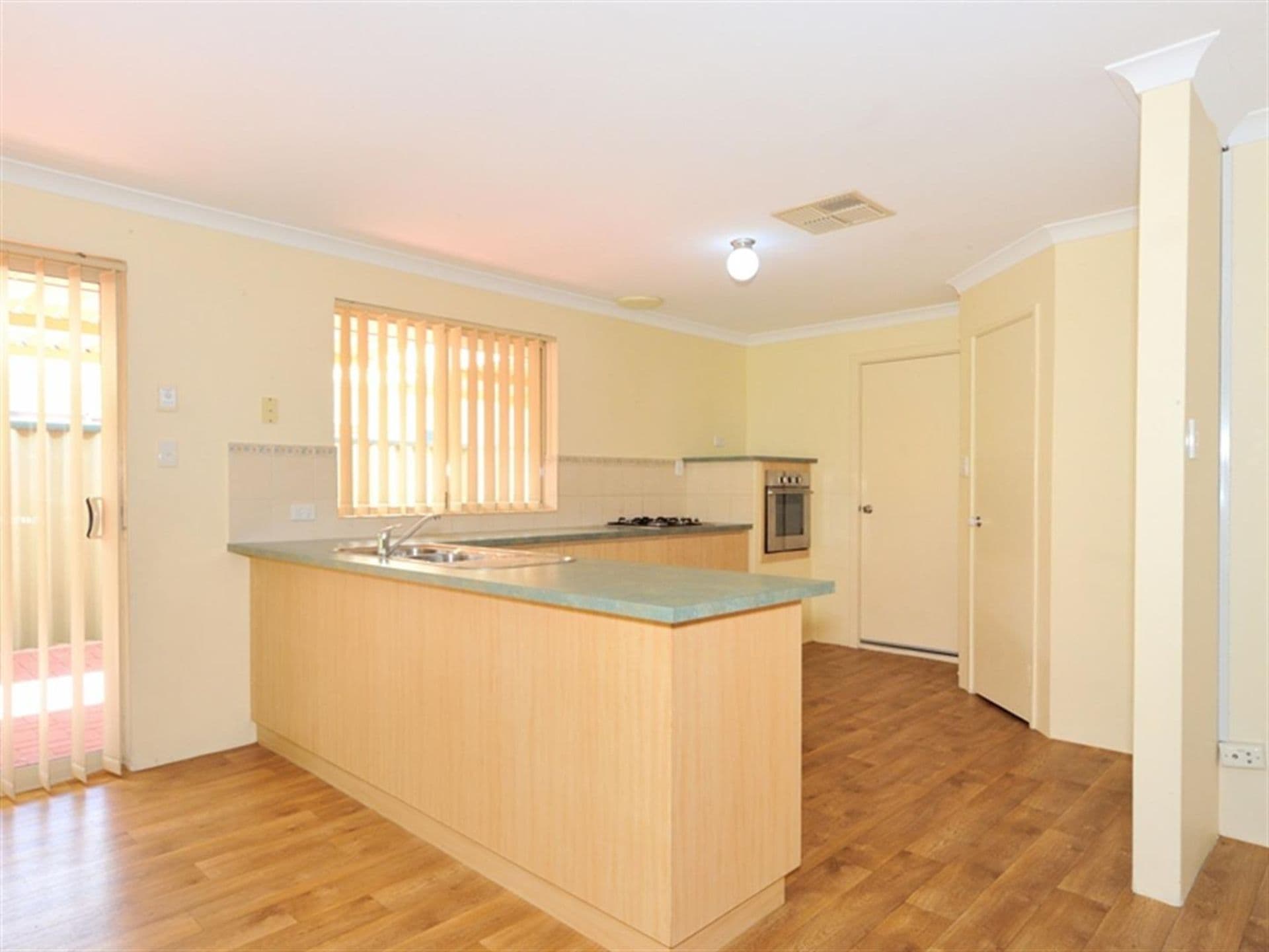 20/61 Rockingham Beach Road, Rockingham, WA, 6168, Port Kennedy - Thumbnail 3
