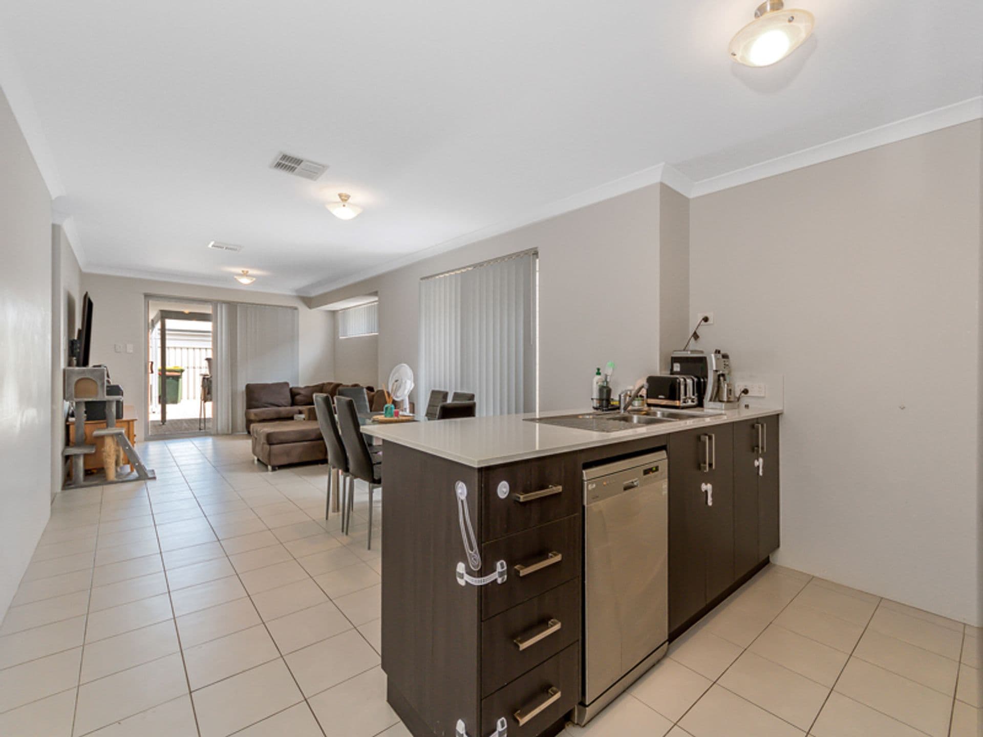 20/61 Rockingham Beach Road, Rockingham, WA, 6168, Golden Bay - Thumbnail 8