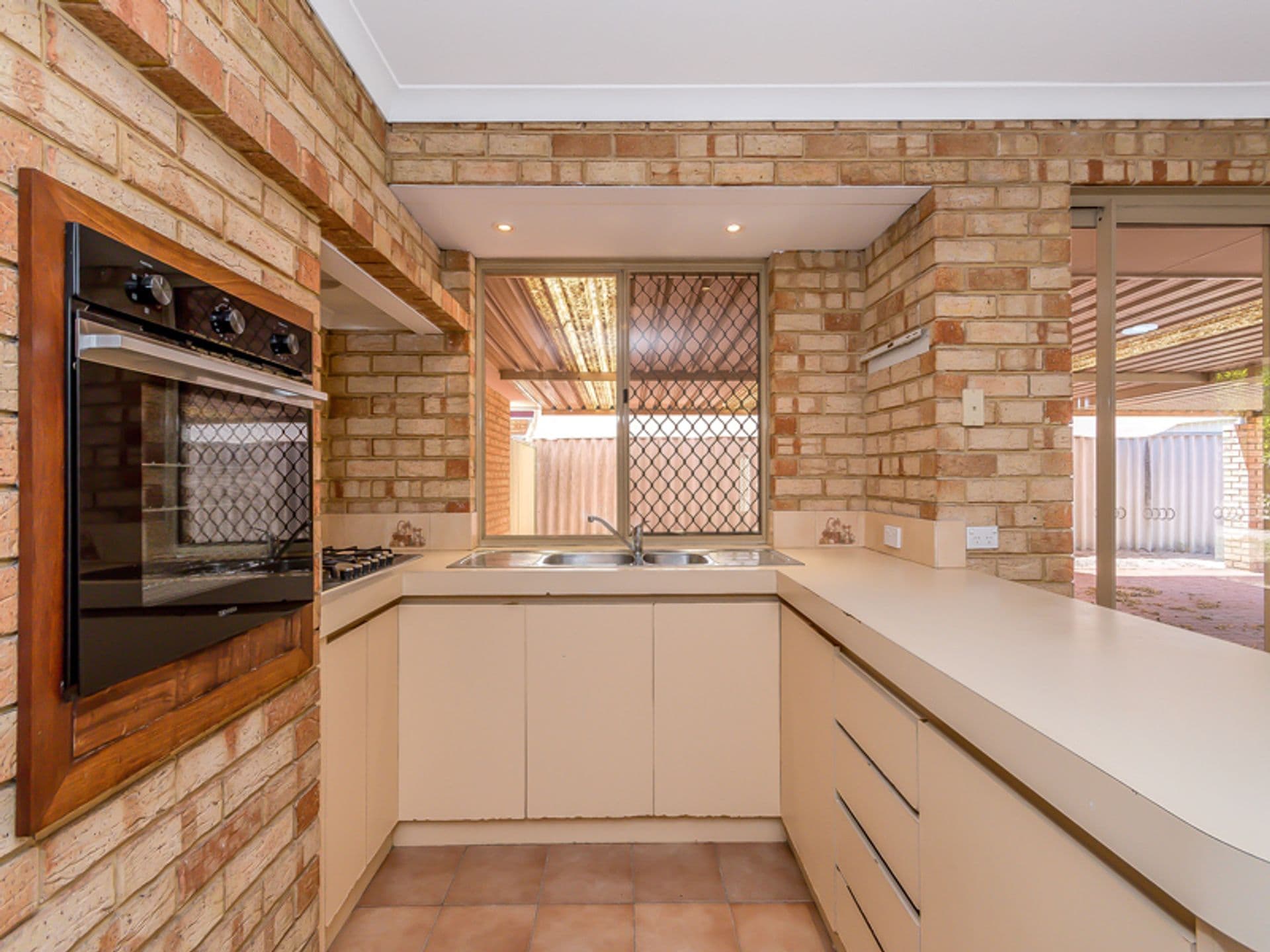20/61 Rockingham Beach Road, Rockingham, WA, 6168, Waikiki - Thumbnail 3